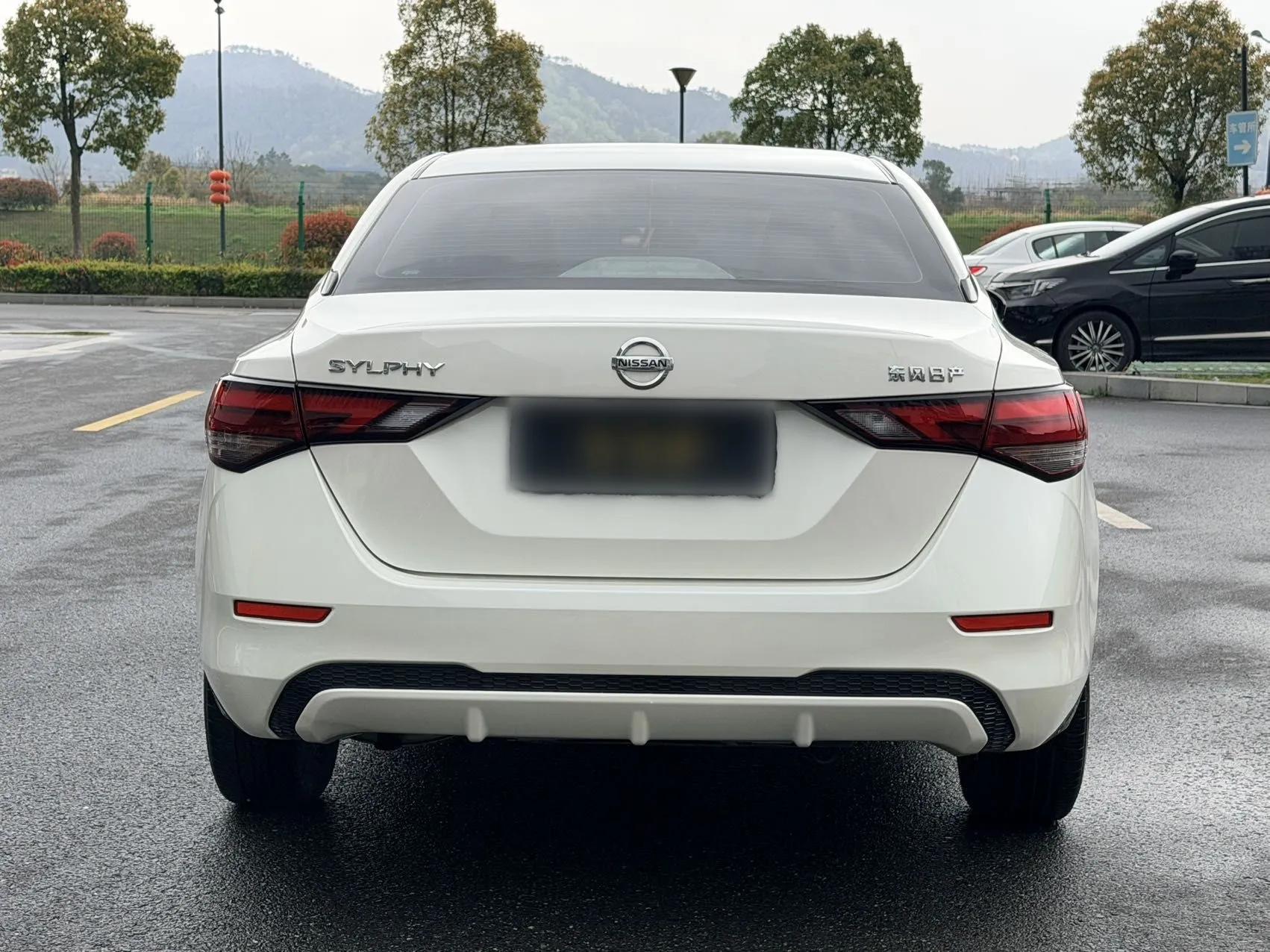 Nissan Sylphy 2022 1.6L XL CVT Enjoyment Edition — миниатюра 6