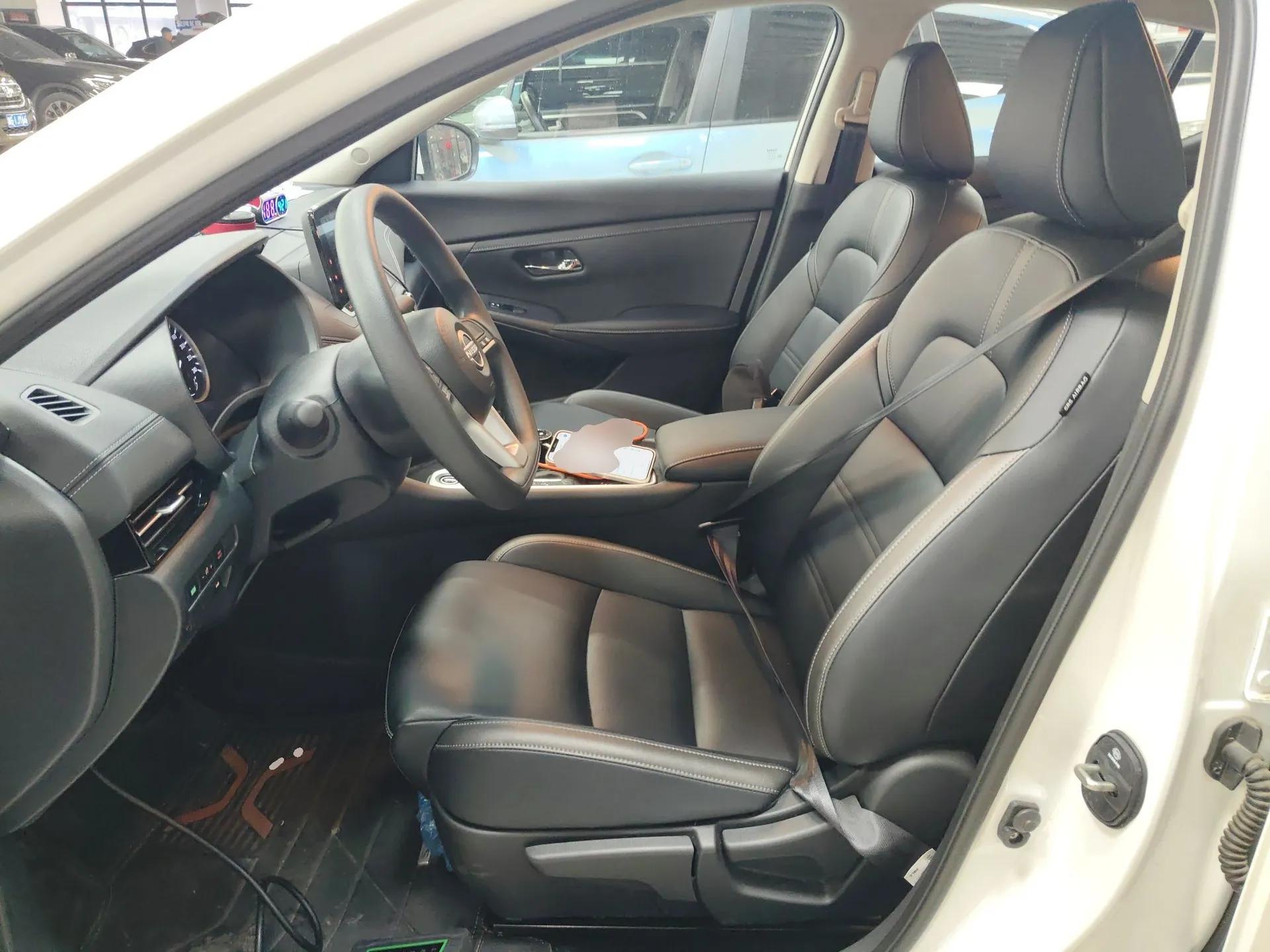 Nissan Sylphy 2025 1.6L CVT Genuine Edition — миниатюра 18
