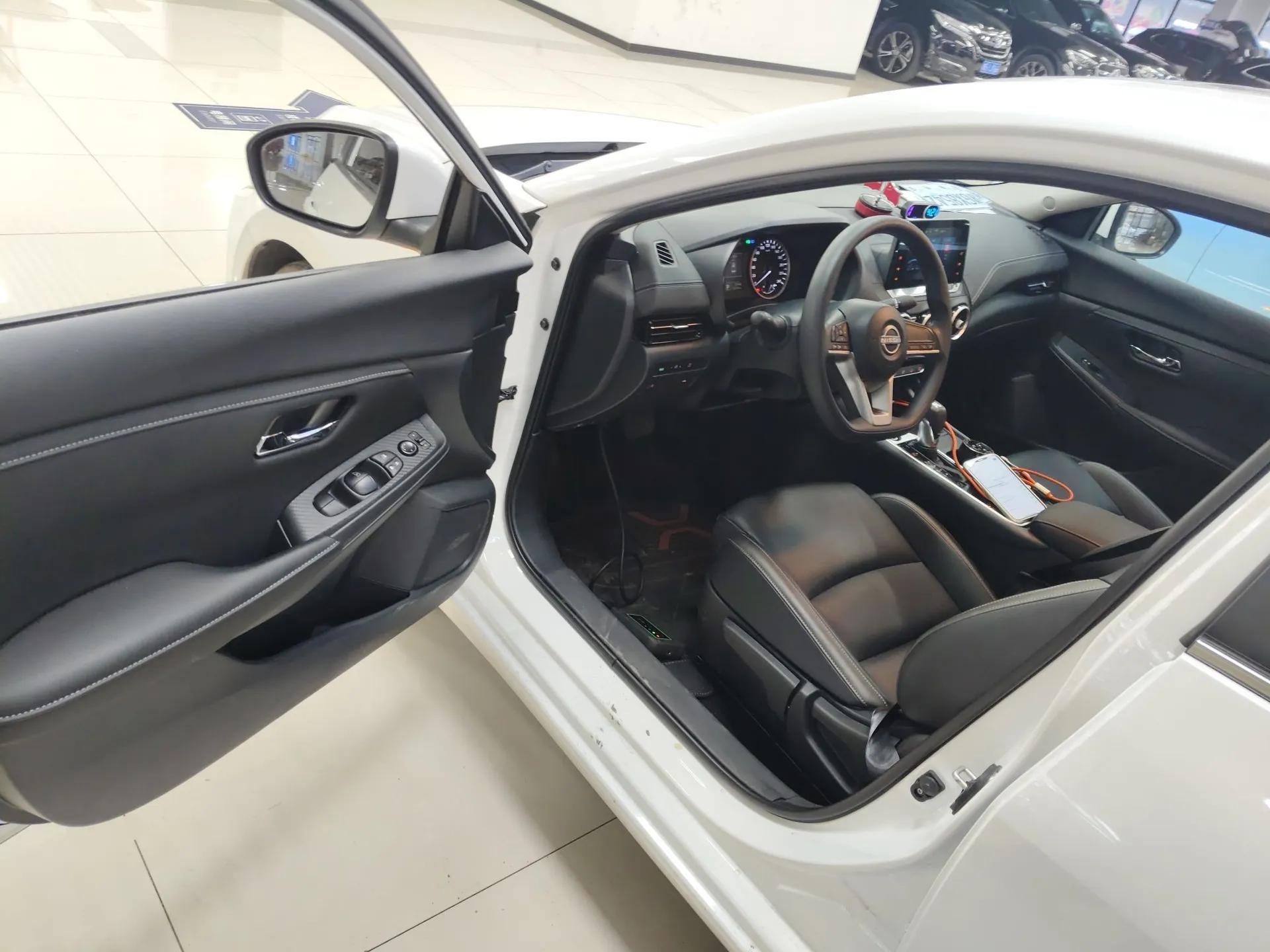 Nissan Sylphy 2025 1.6L CVT Genuine Edition — миниатюра 19