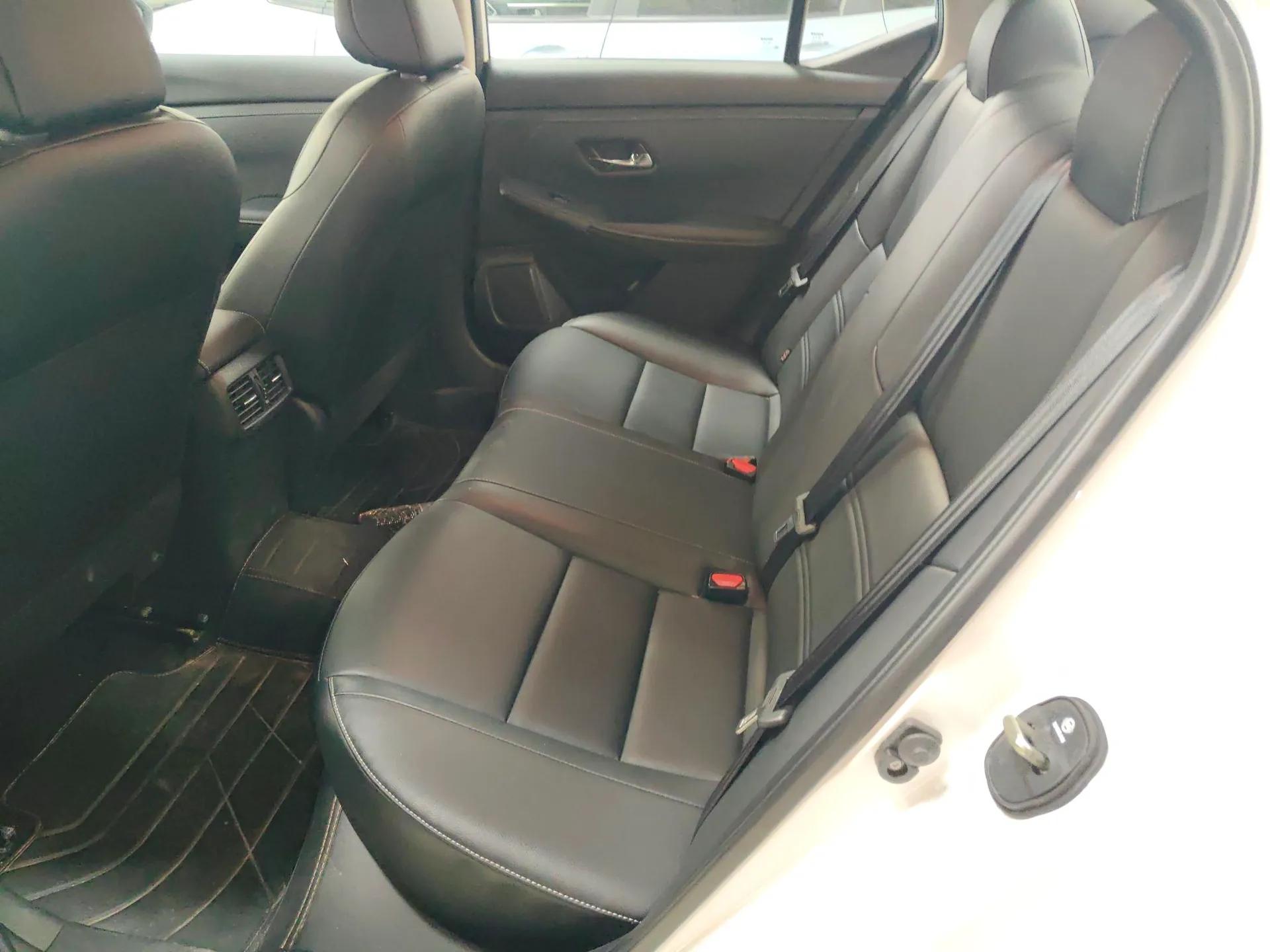 Nissan Sylphy 2025 1.6L CVT Genuine Edition — миниатюра 20