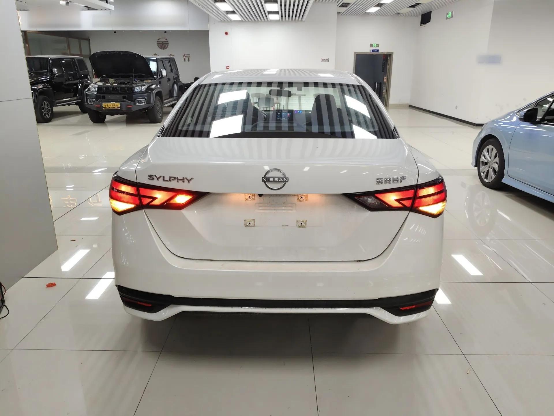 Nissan Sylphy 2025 1.6L CVT Genuine Edition — миниатюра 5