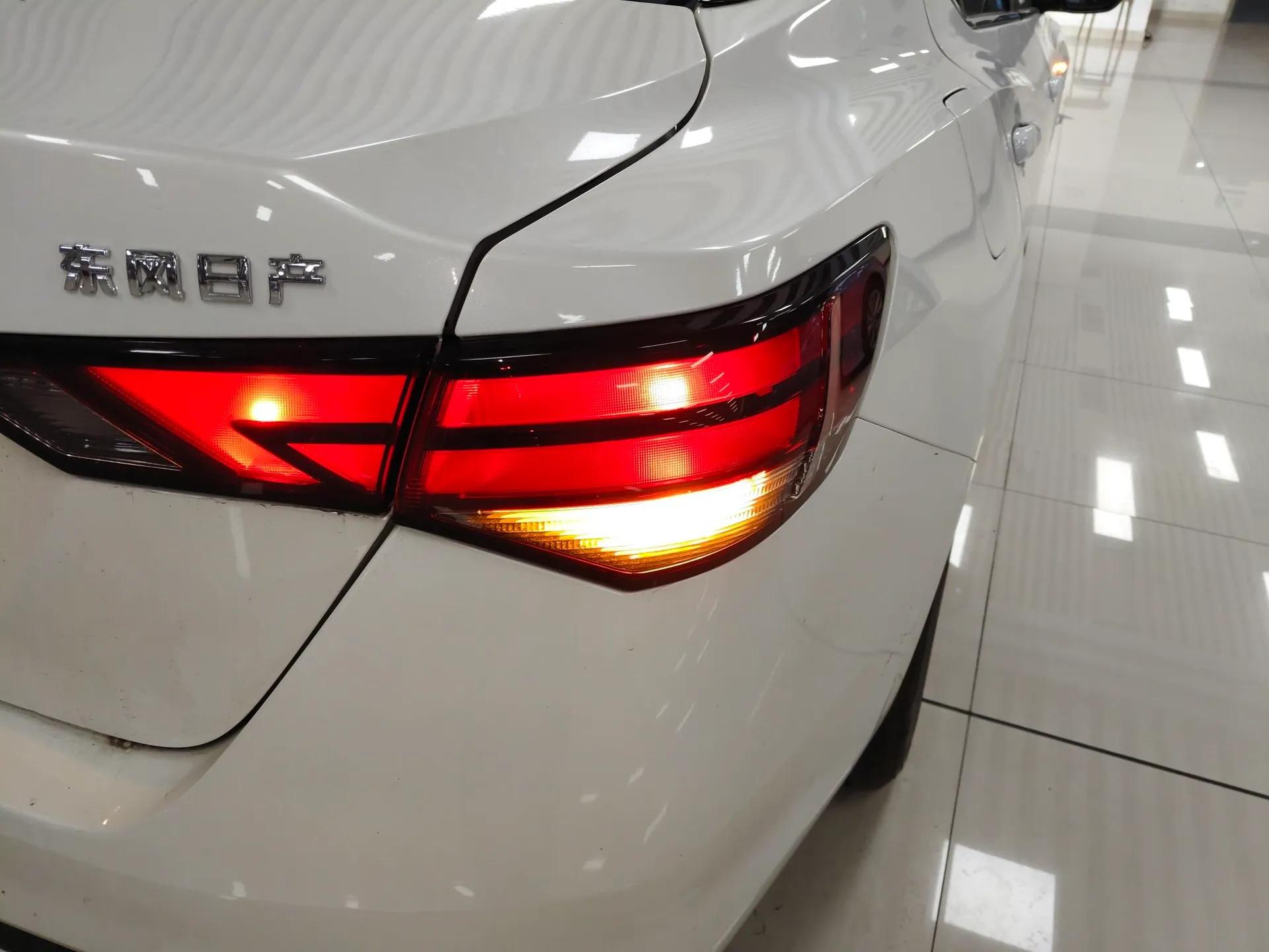 Nissan Sylphy 2025 1.6L CVT Genuine Edition — миниатюра 7