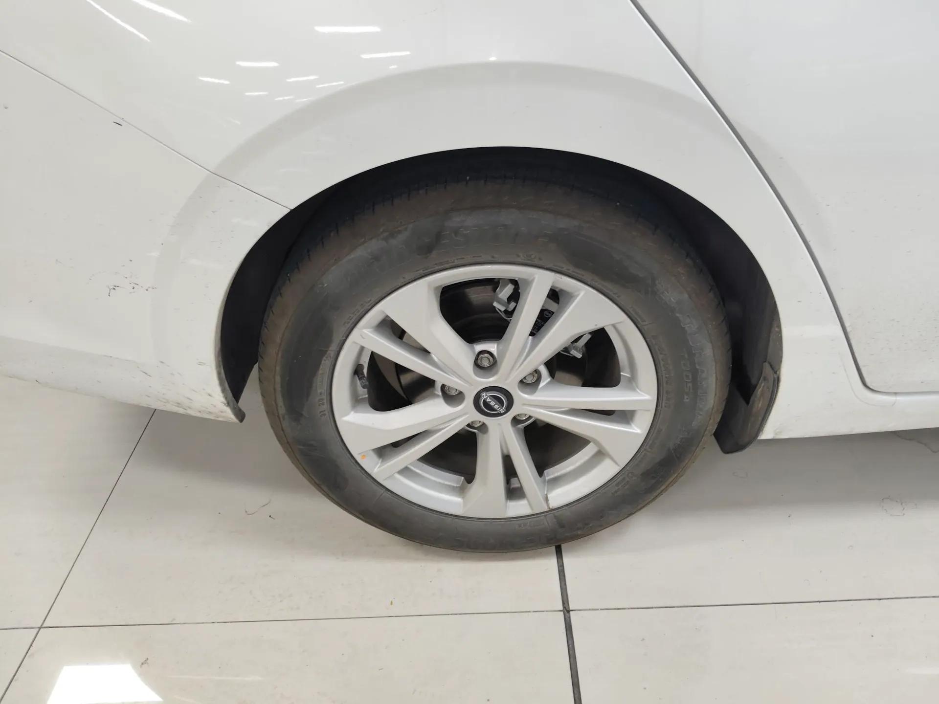 Nissan Sylphy 2025 1.6L CVT Genuine Edition — миниатюра 10