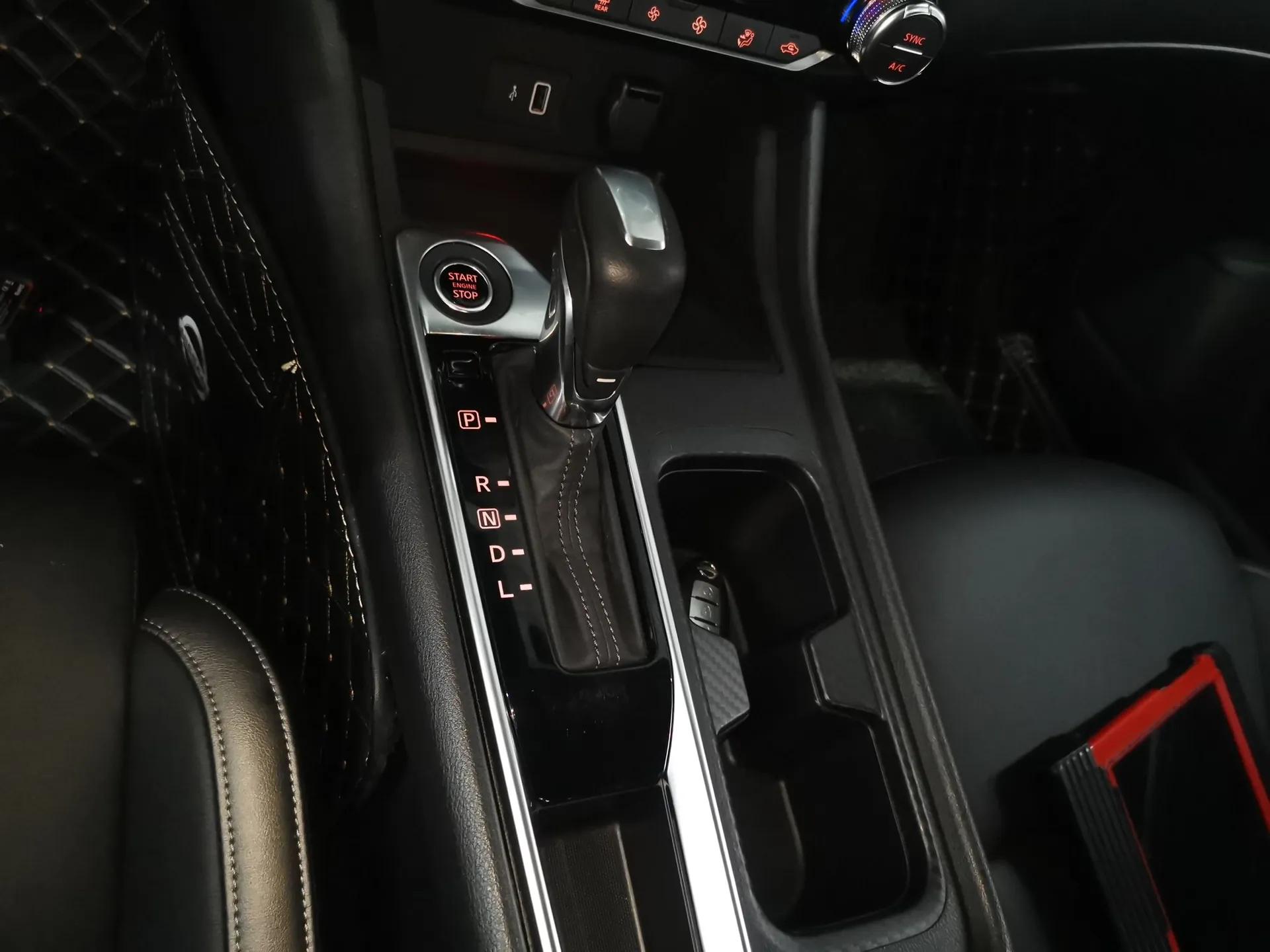 Nissan Sylphy 2021 1.6L XL CVT Enjoyment Edition — миниатюра 17