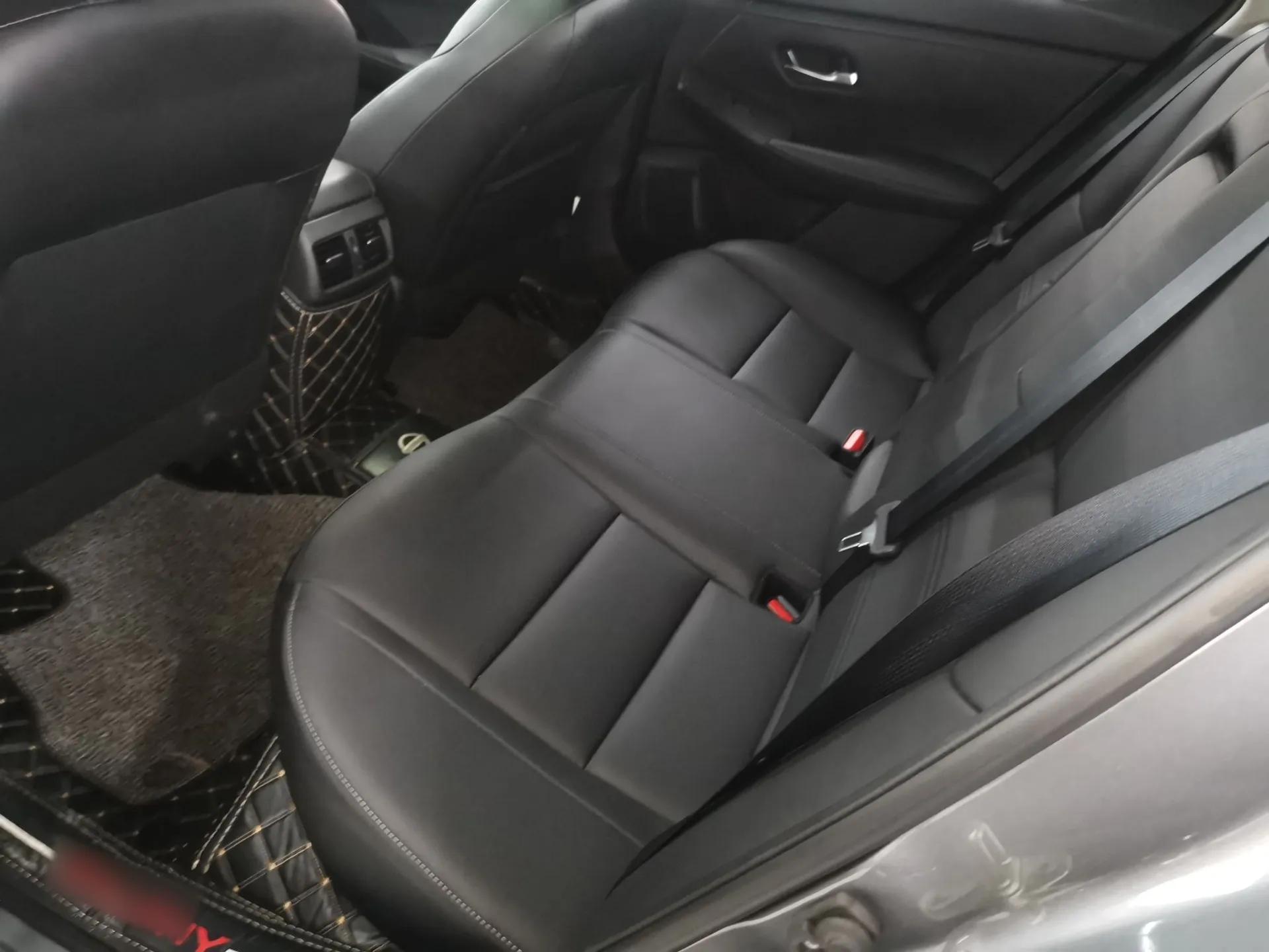 Nissan Sylphy 2021 1.6L XL CVT Enjoyment Edition — миниатюра 20