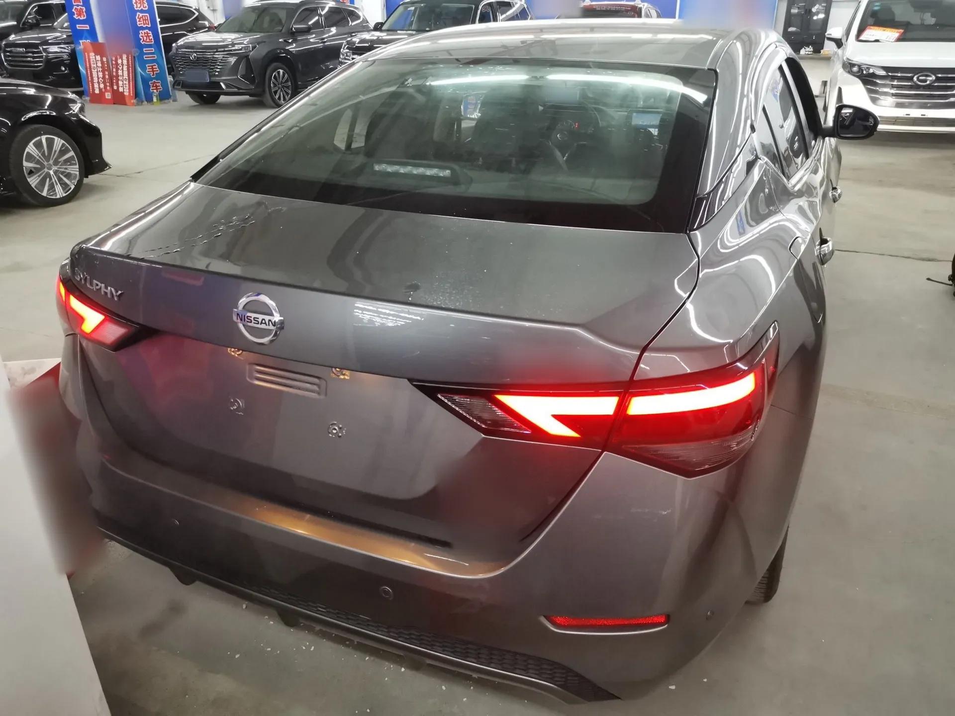 Nissan Sylphy 2021 1.6L XL CVT Enjoyment Edition — миниатюра 5