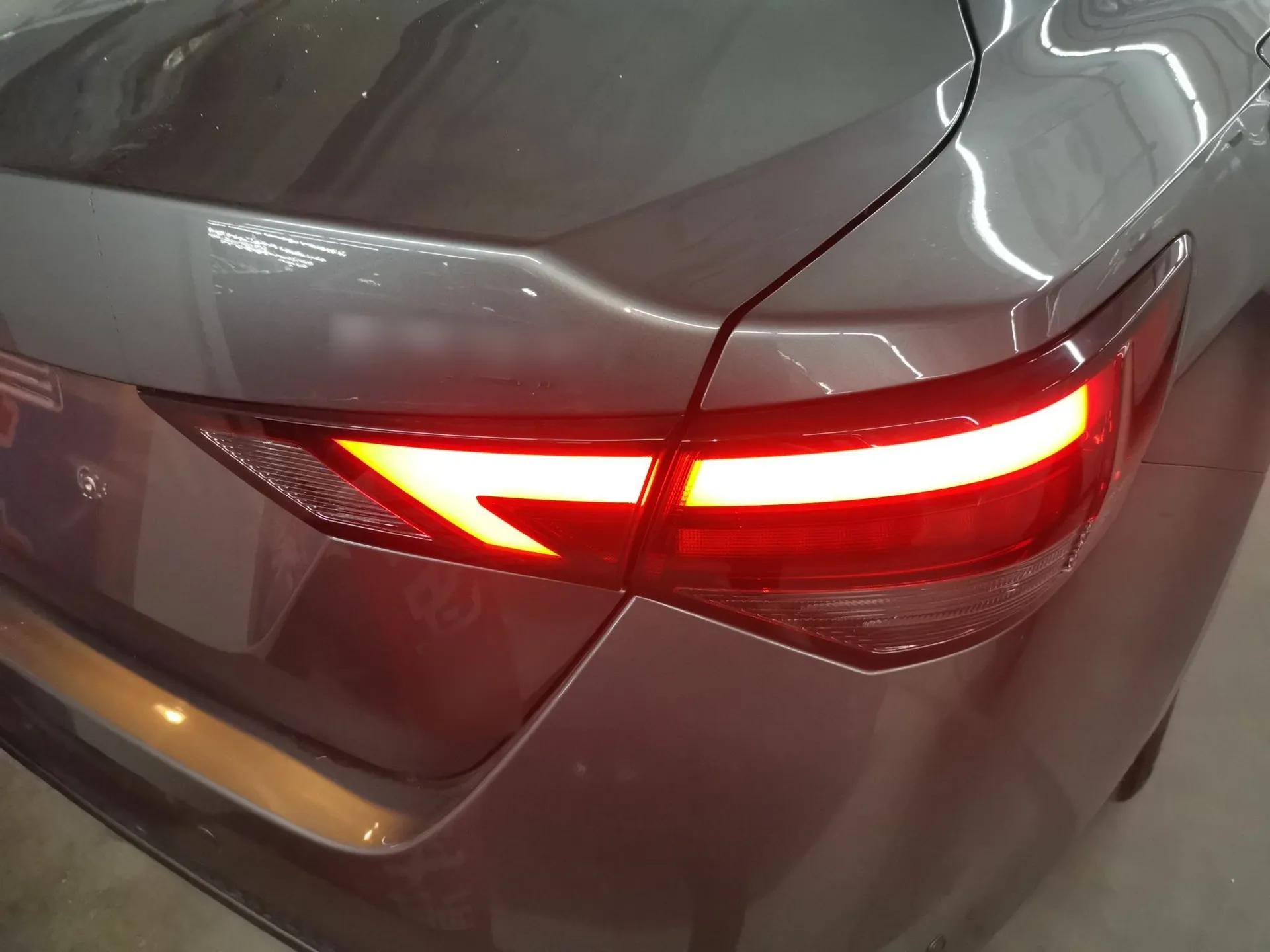 Nissan Sylphy 2021 1.6L XL CVT Enjoyment Edition — миниатюра 7
