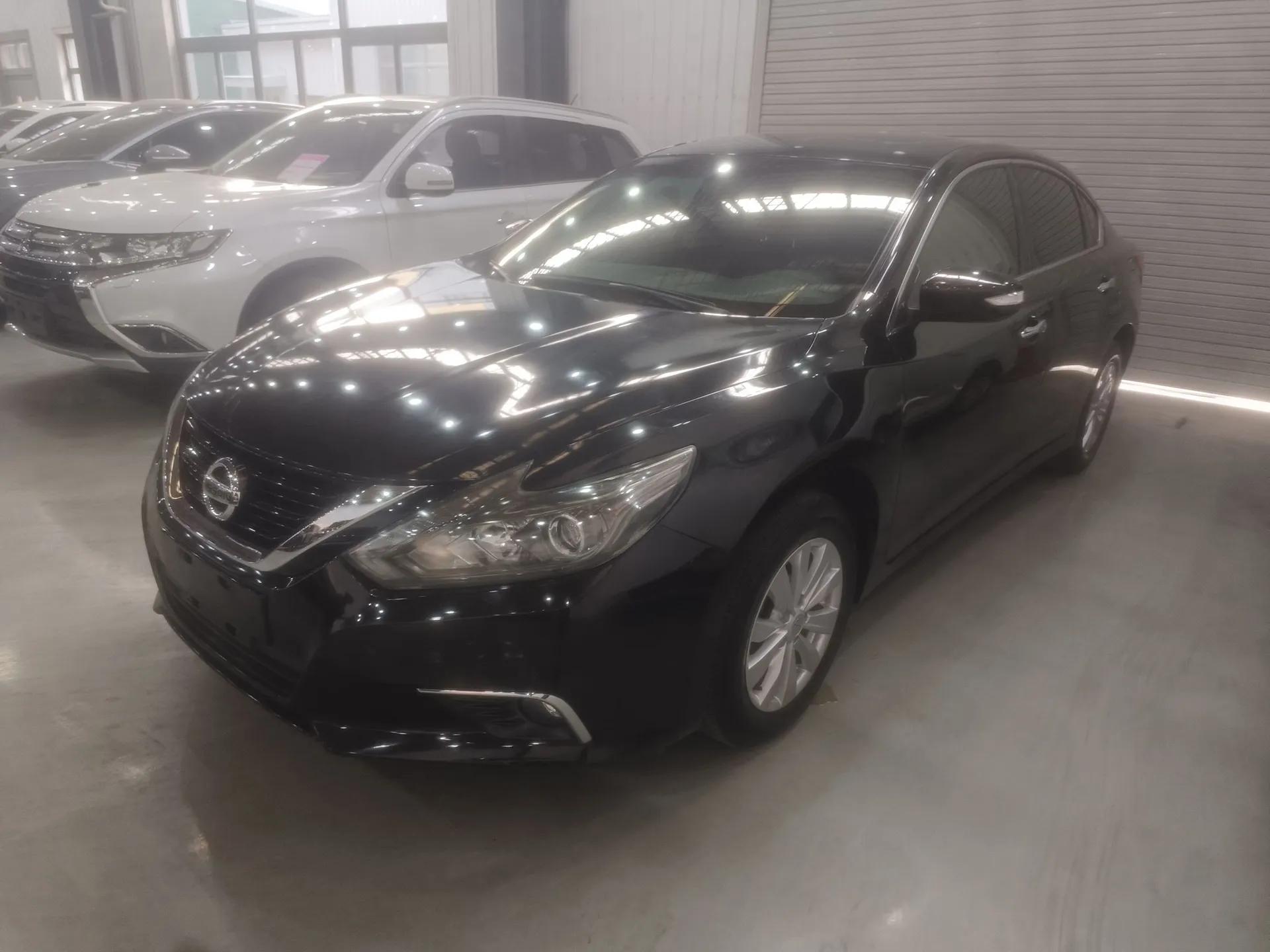 Nissan Teana 2016 2.0L XL Comfort Edition — миниатюра 1