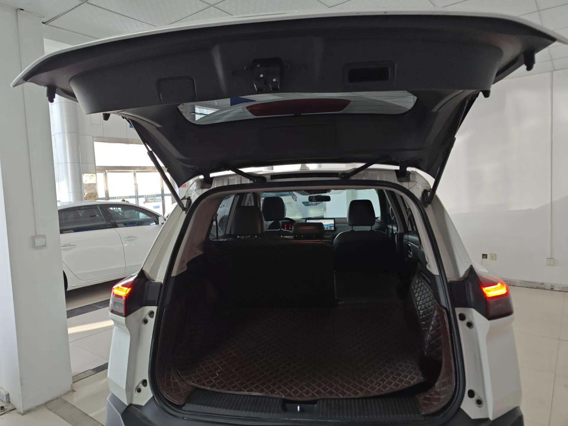 Nissan X-Trail 2021 VC-Turbo 300 CVT 2WD Comfort Edition — миниатюра 22
