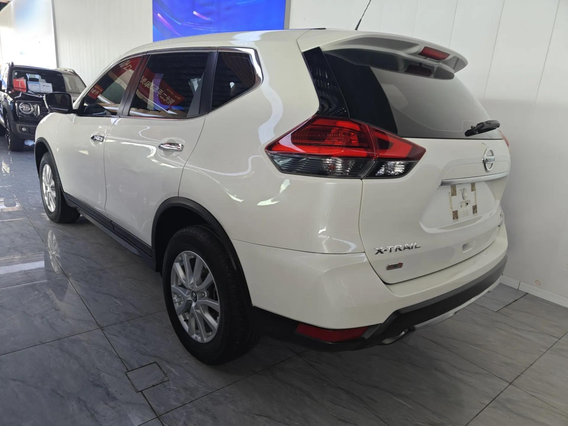 Nissan X-Trail 2019 2.0L CVT Smart Connect Comfort Edition 2WD — миниатюра 4