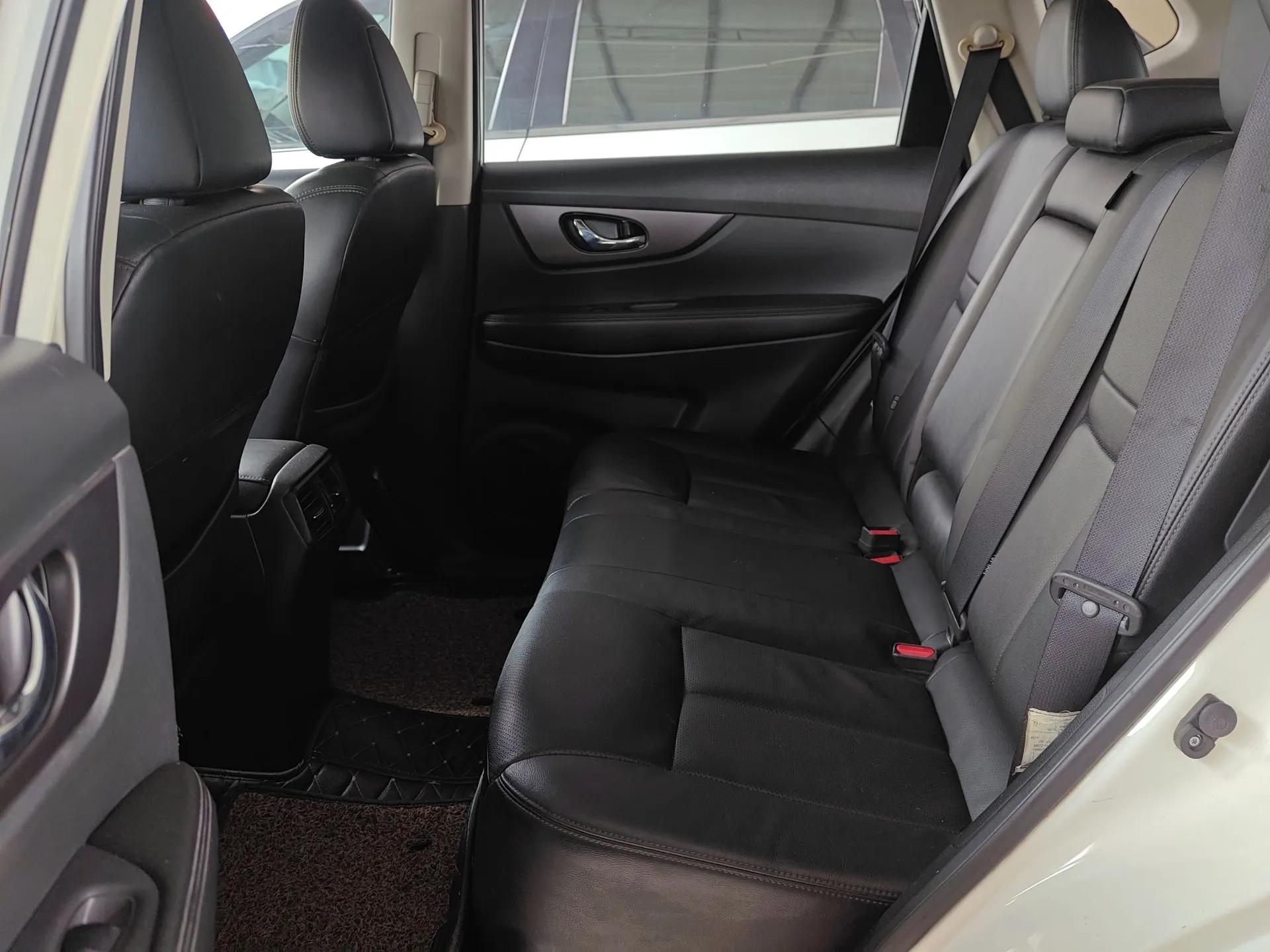 Nissan X-Trail 2014 2.0L CVT Comfort Edition 2WD — миниатюра 20