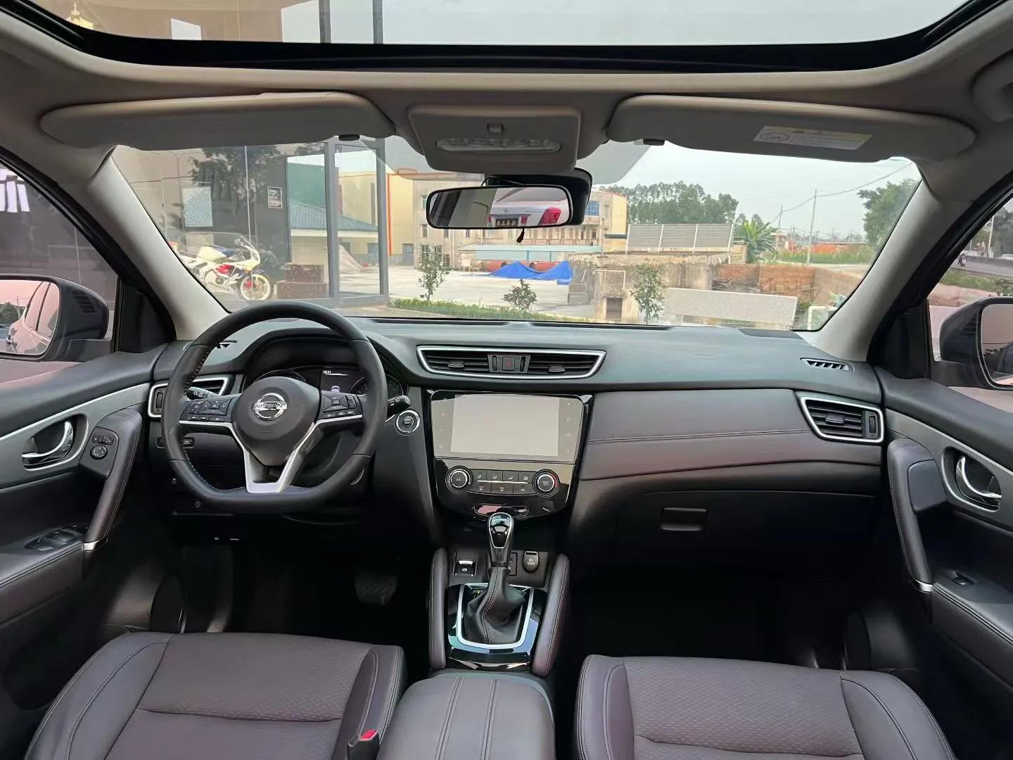 Nissan Qashqai 2019 2.0L CVT Luxury Edition — миниатюра 7
