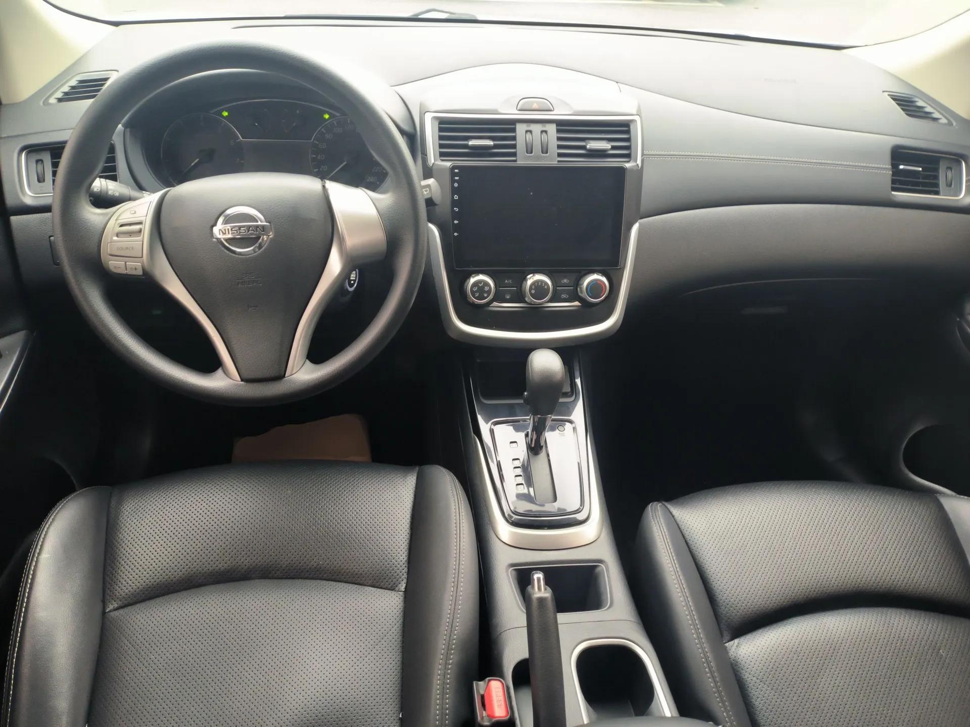 Nissan Tiida 2016 1.6L CVT Cool Dynamic Edition — миниатюра 13