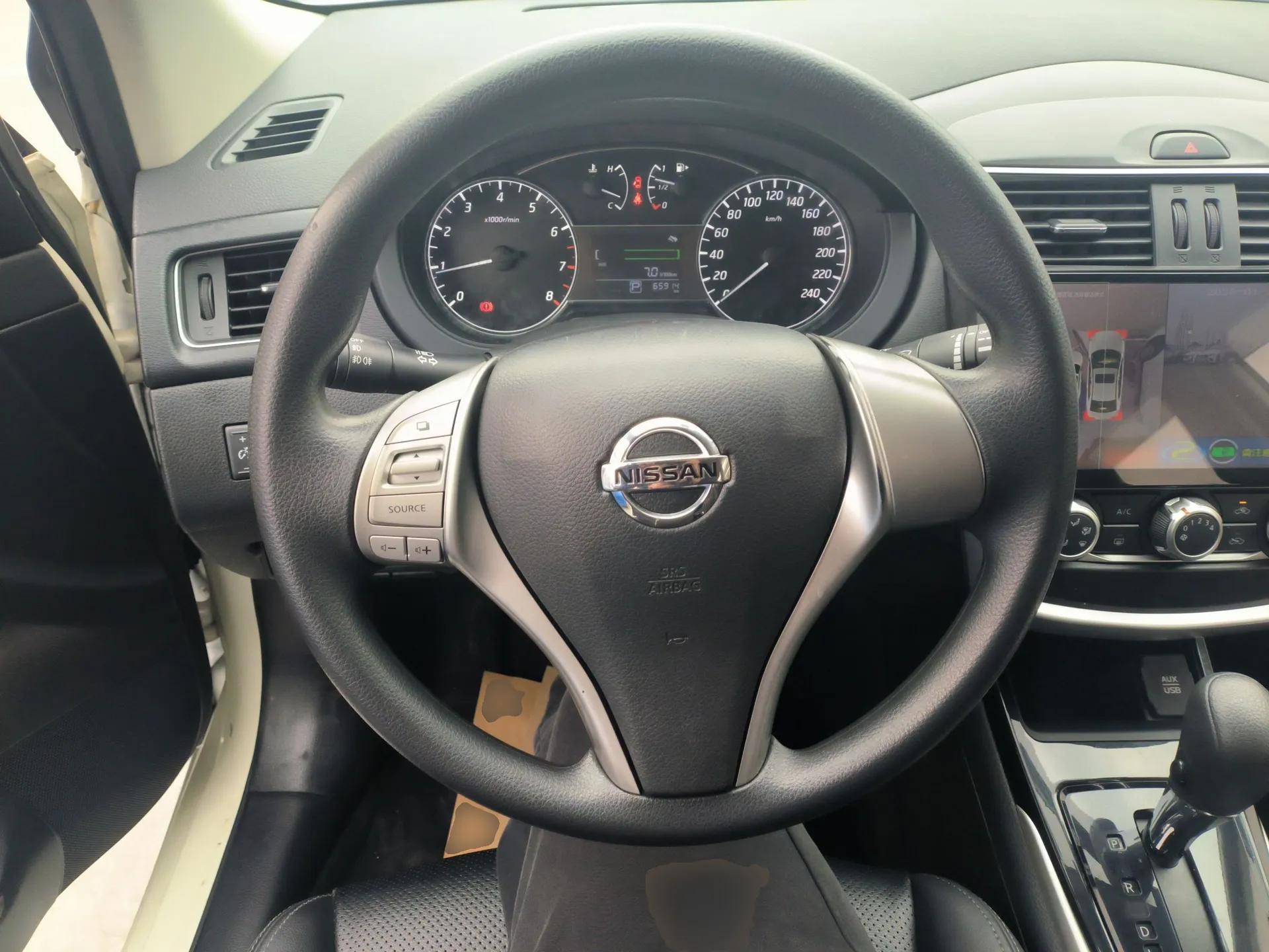 Nissan Tiida 2016 1.6L CVT Cool Dynamic Edition — миниатюра 14