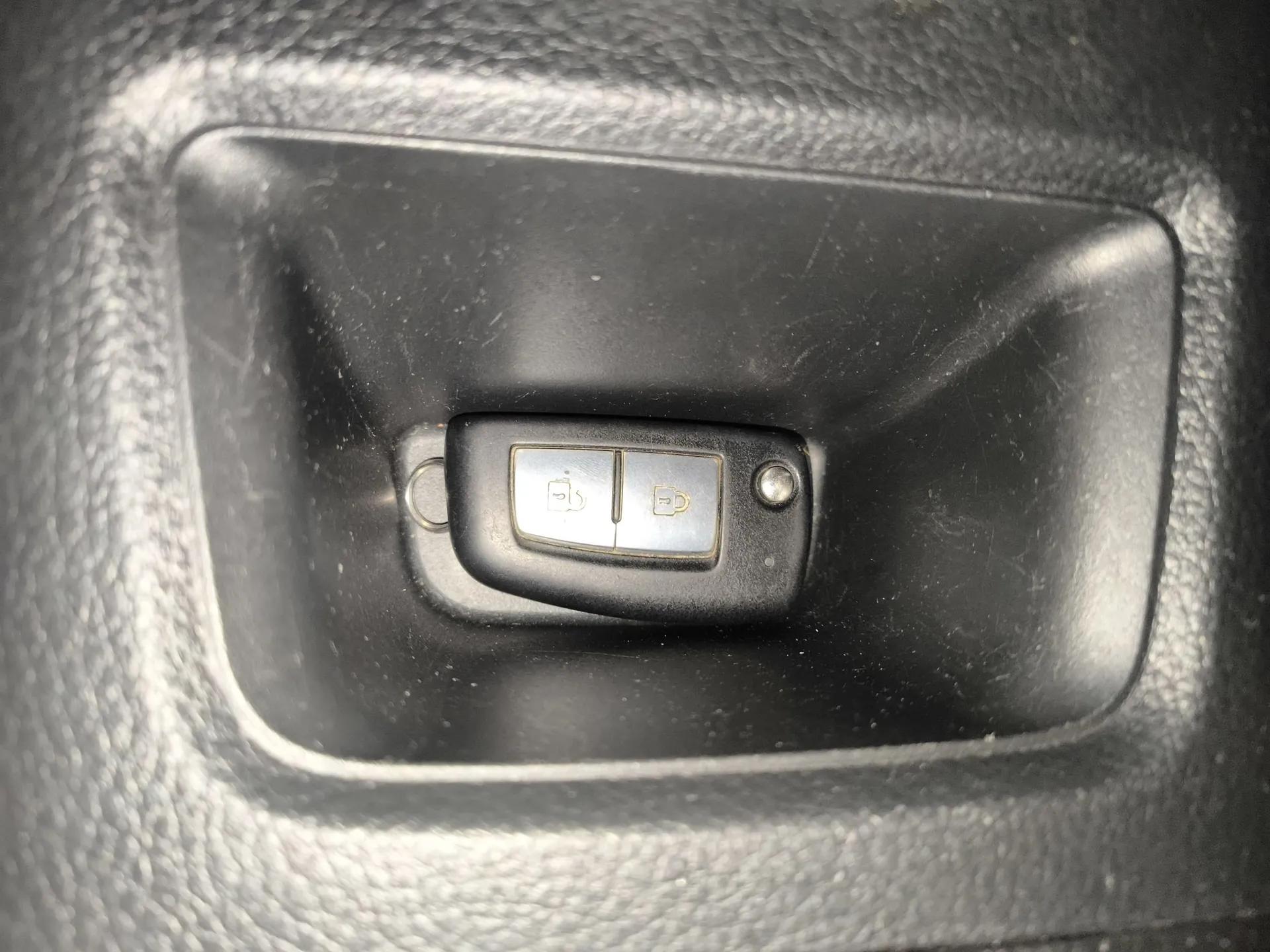 Nissan Tiida 2019 1.6L CVT Cool Edition China VI Standard — миниатюра 17