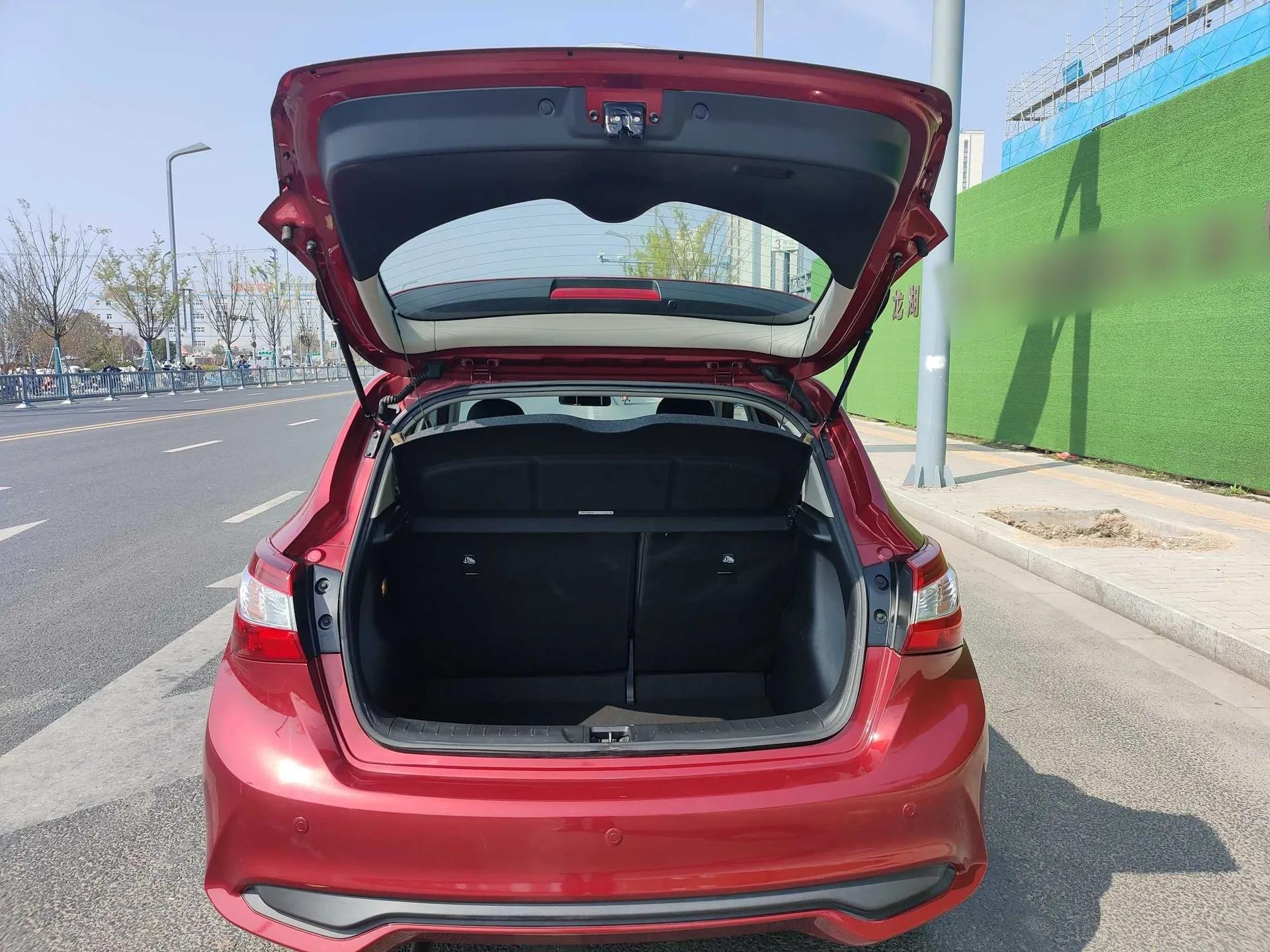 Nissan Tiida 2019 1.6L CVT Cool Edition China VI Standard — миниатюра 21