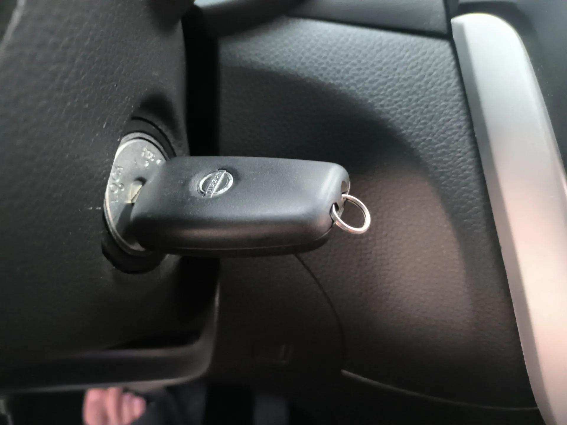 Nissan Tiida 2019 1.6L CVT Cool Edition China VI Standard — миниатюра 12