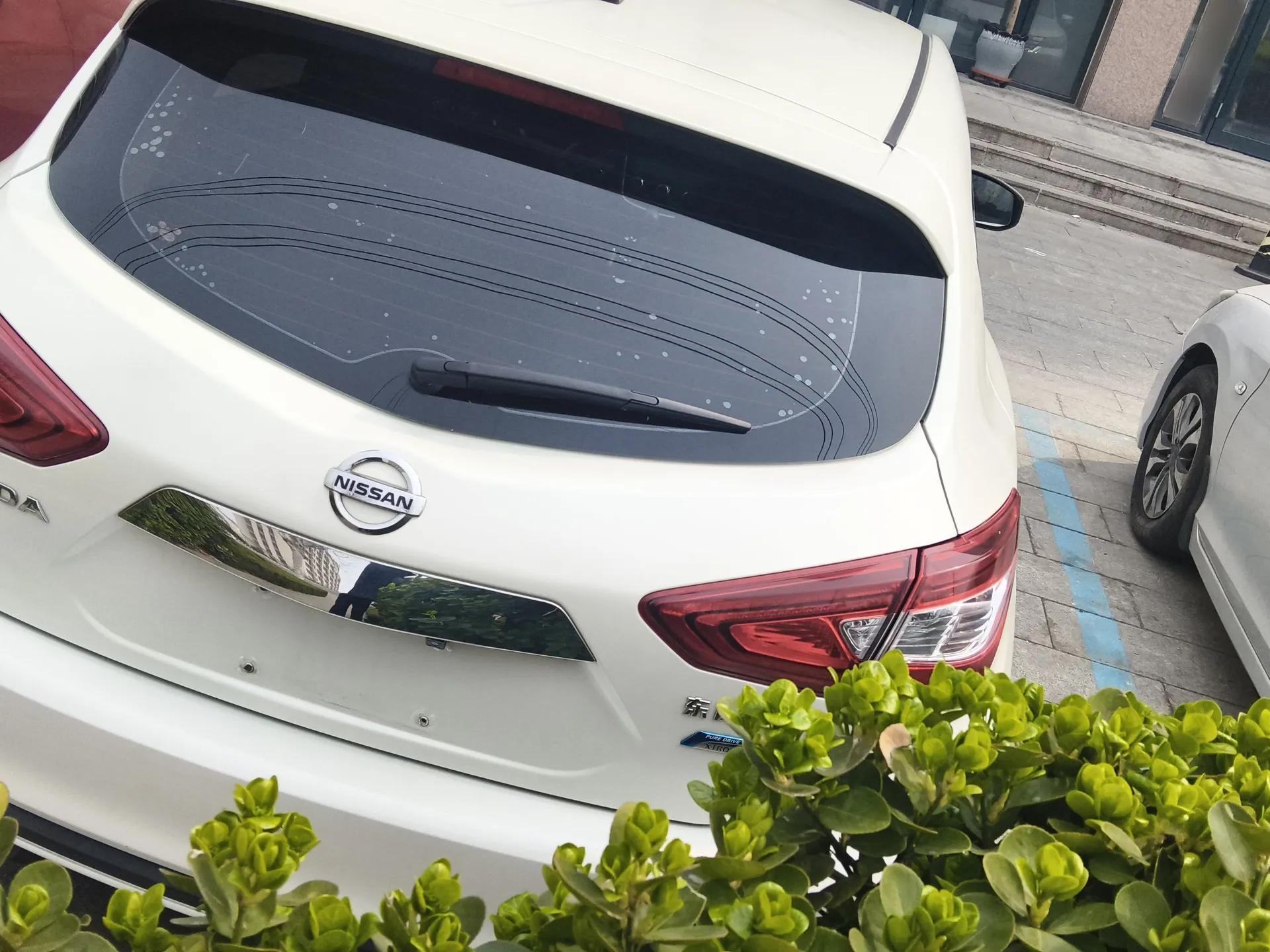 Nissan Tiida 2016 1.6L CVT Cool Dynamic Edition — миниатюра 6