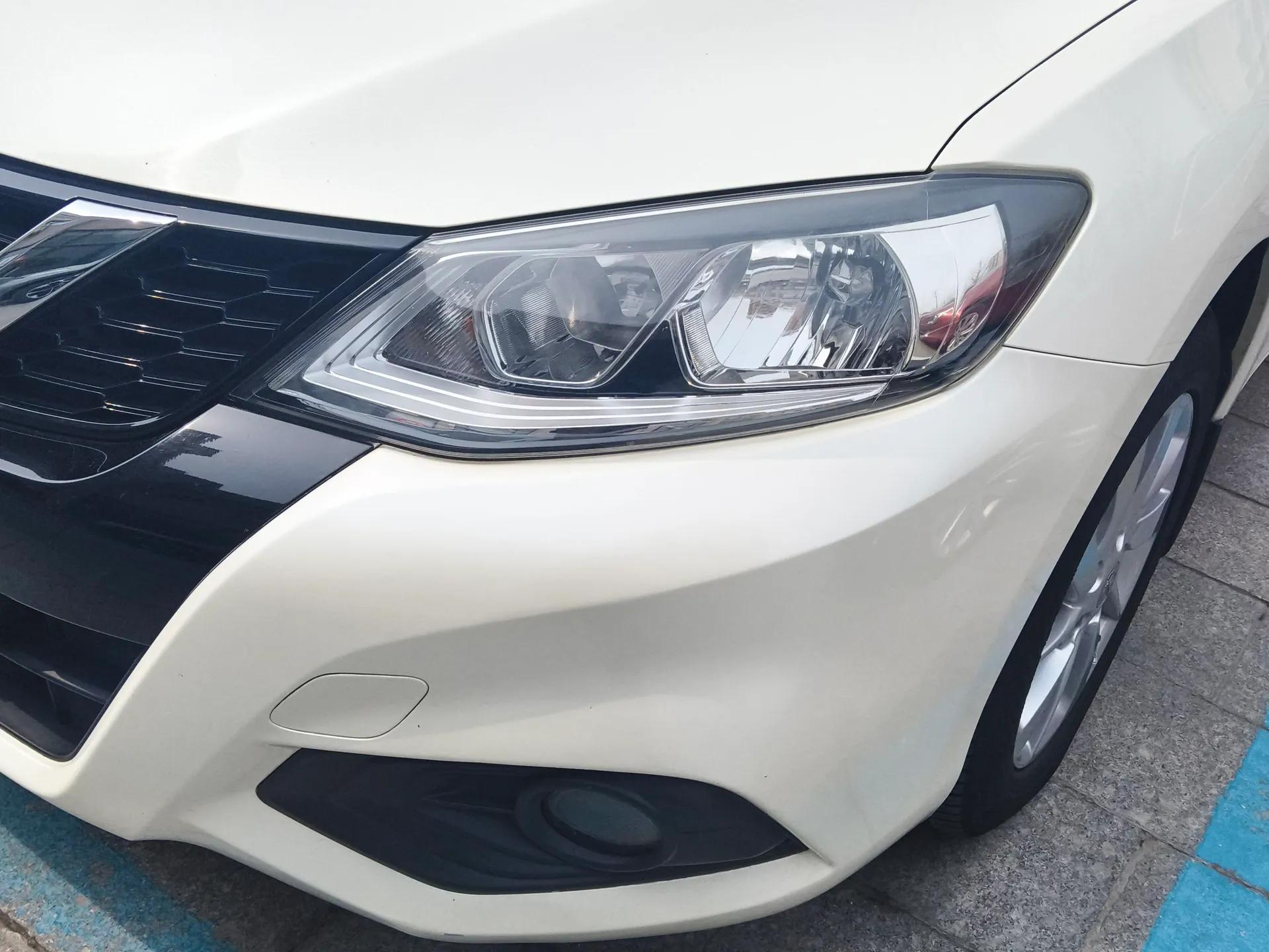 Nissan Tiida 2016 1.6L CVT Cool Dynamic Edition — миниатюра 9
