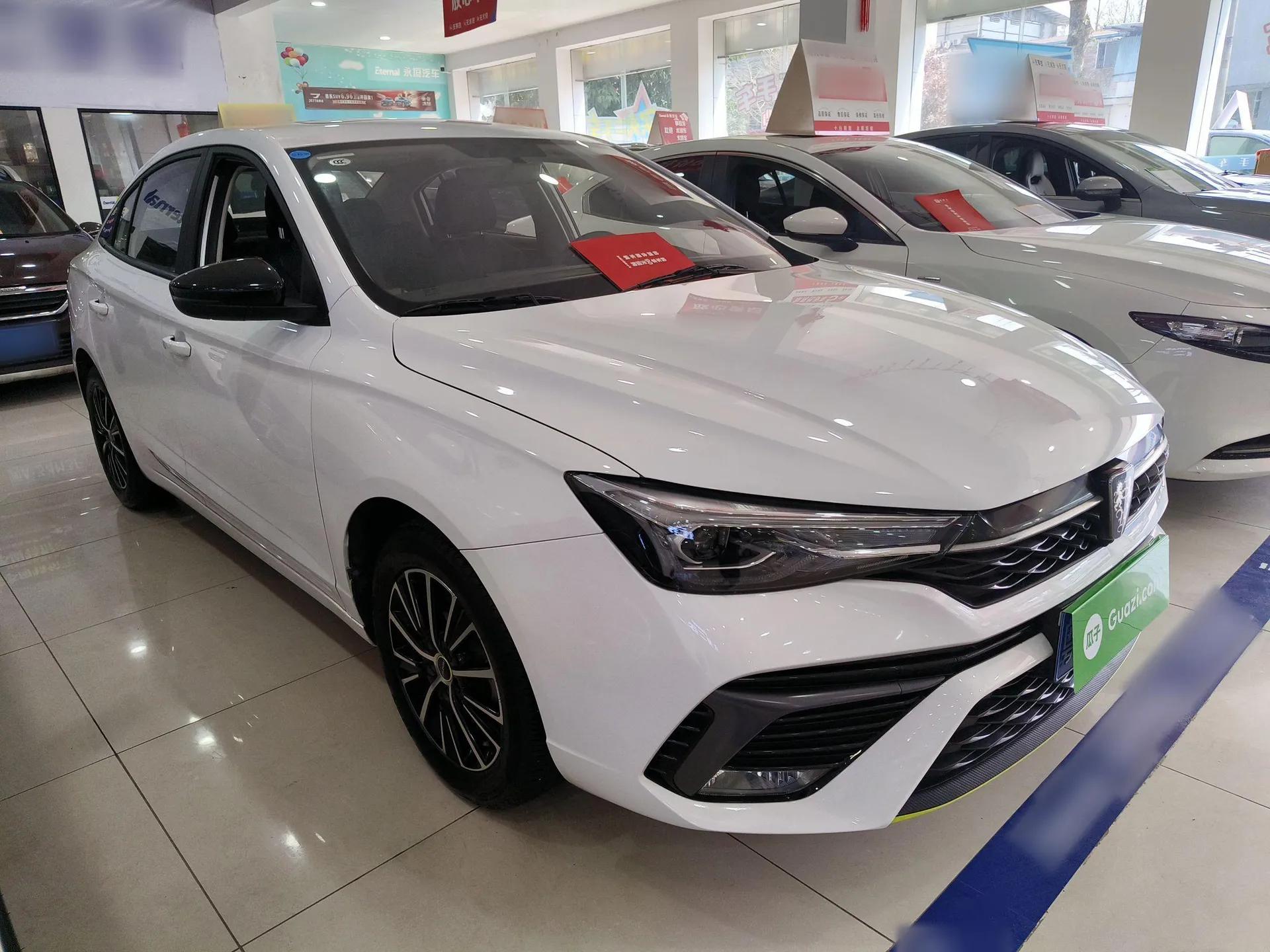 Roewe i5 2021 1.5L CVT Platinum Edition — миниатюра 4