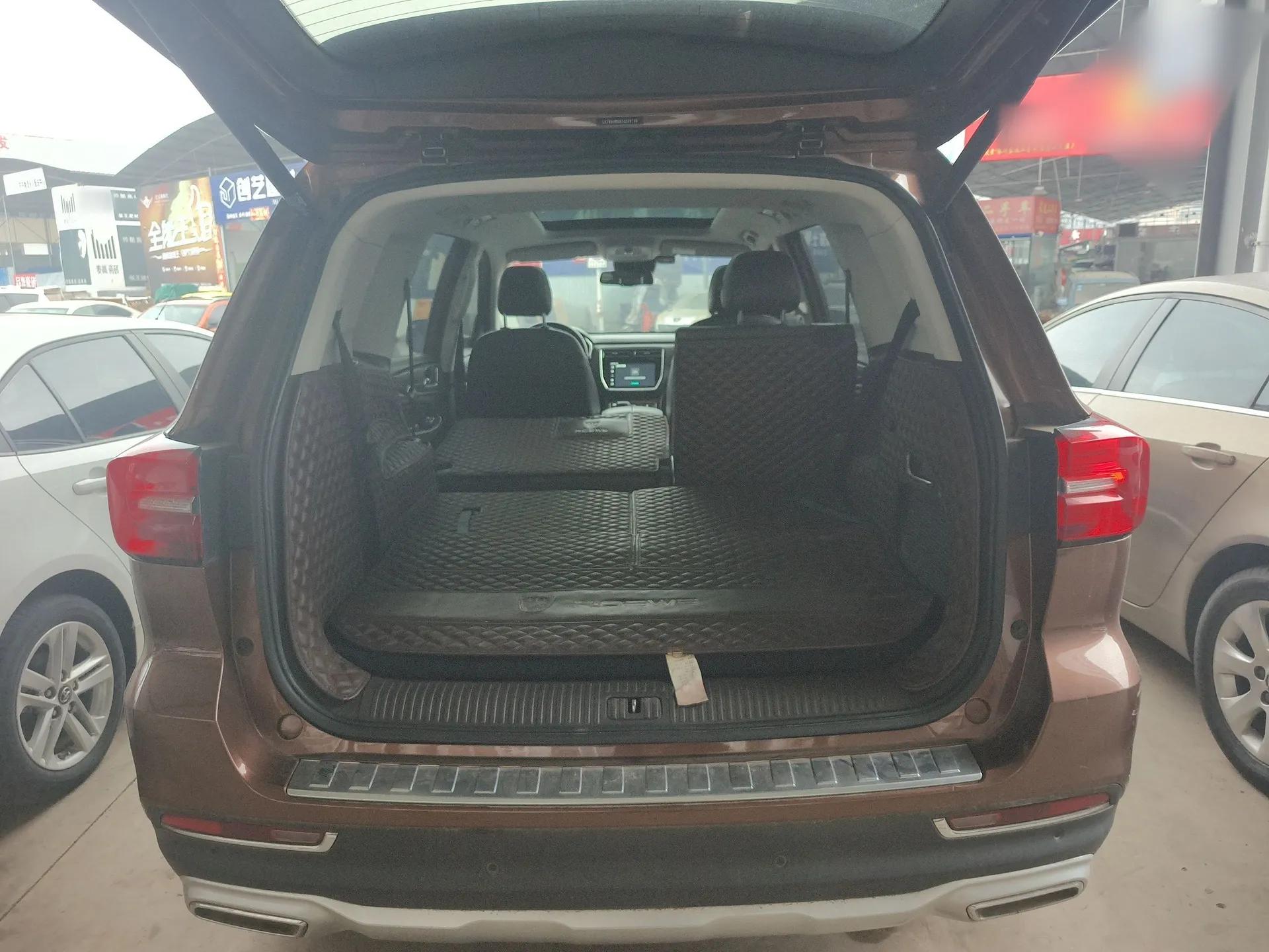 Roewe RX8 2018 30T Smart Connectivity Two-Wheel Drive Supreme Edition — миниатюра 22