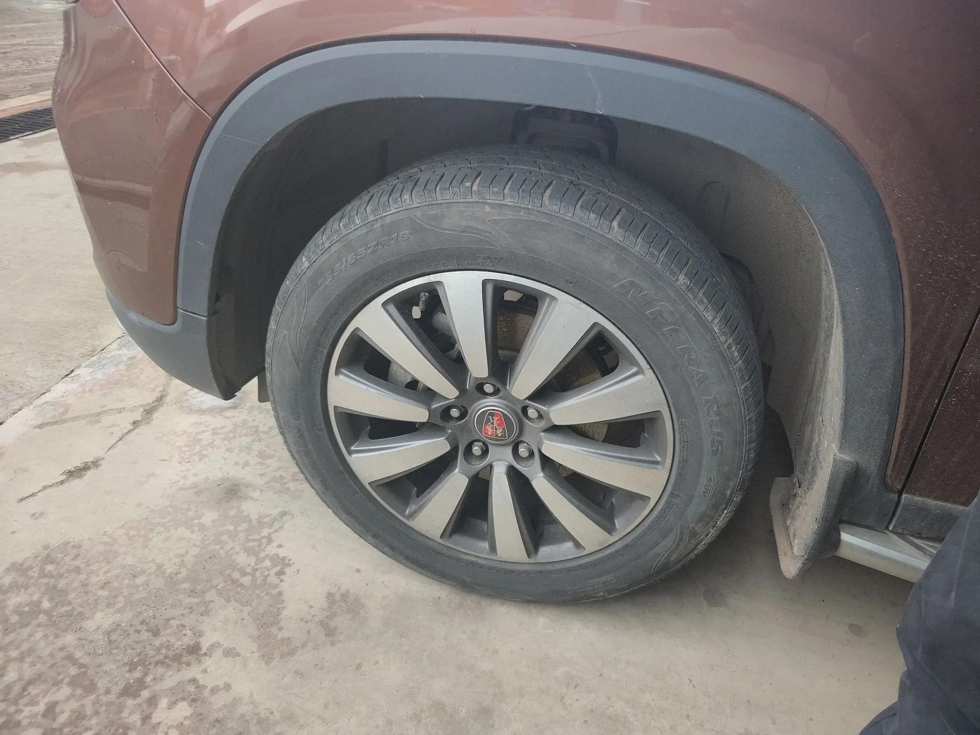Roewe RX8 2018 30T Smart Connectivity Two-Wheel Drive Supreme Edition — миниатюра 8