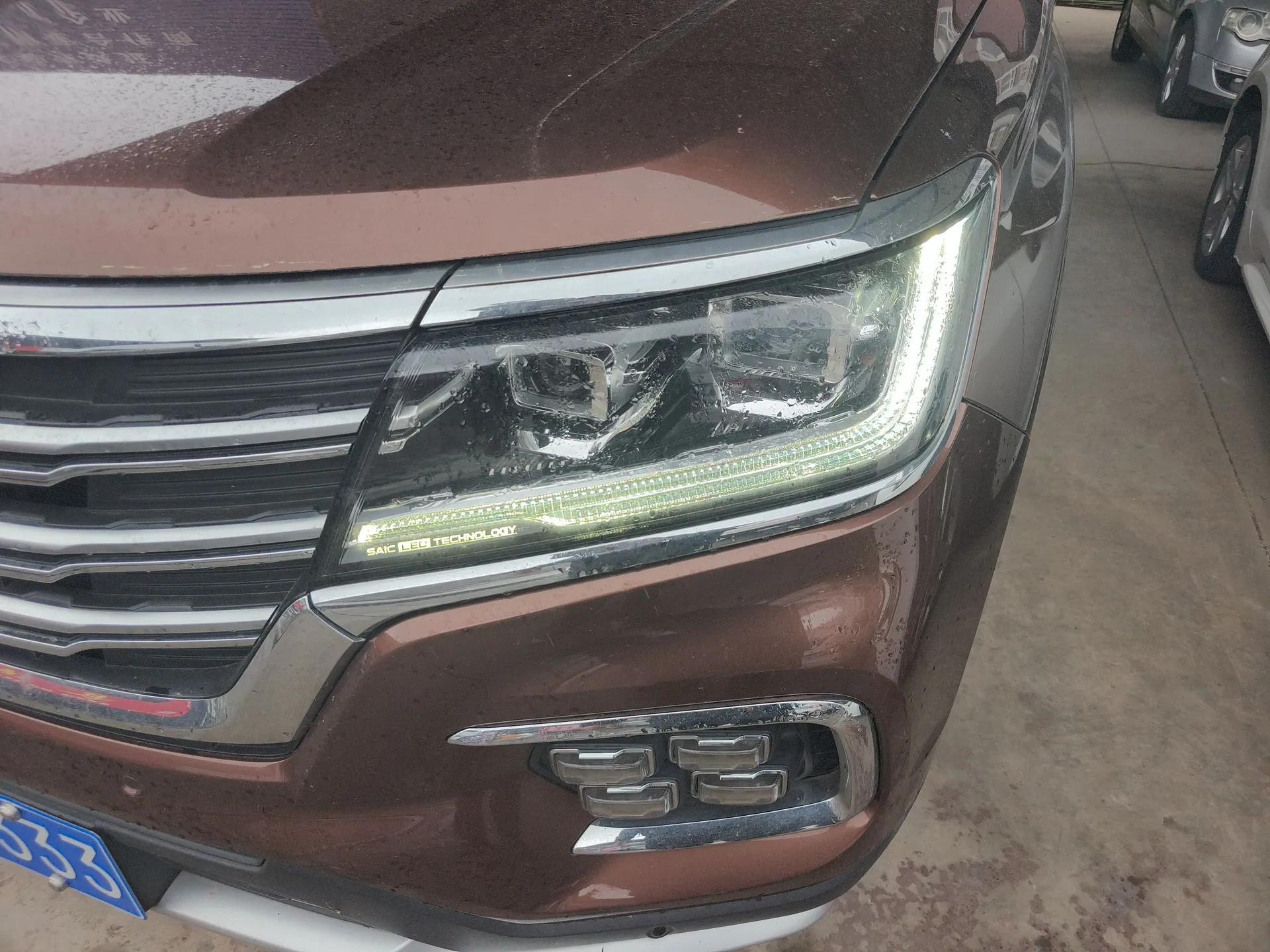 Roewe RX8 2018 30T Smart Connectivity Two-Wheel Drive Supreme Edition — миниатюра 9
