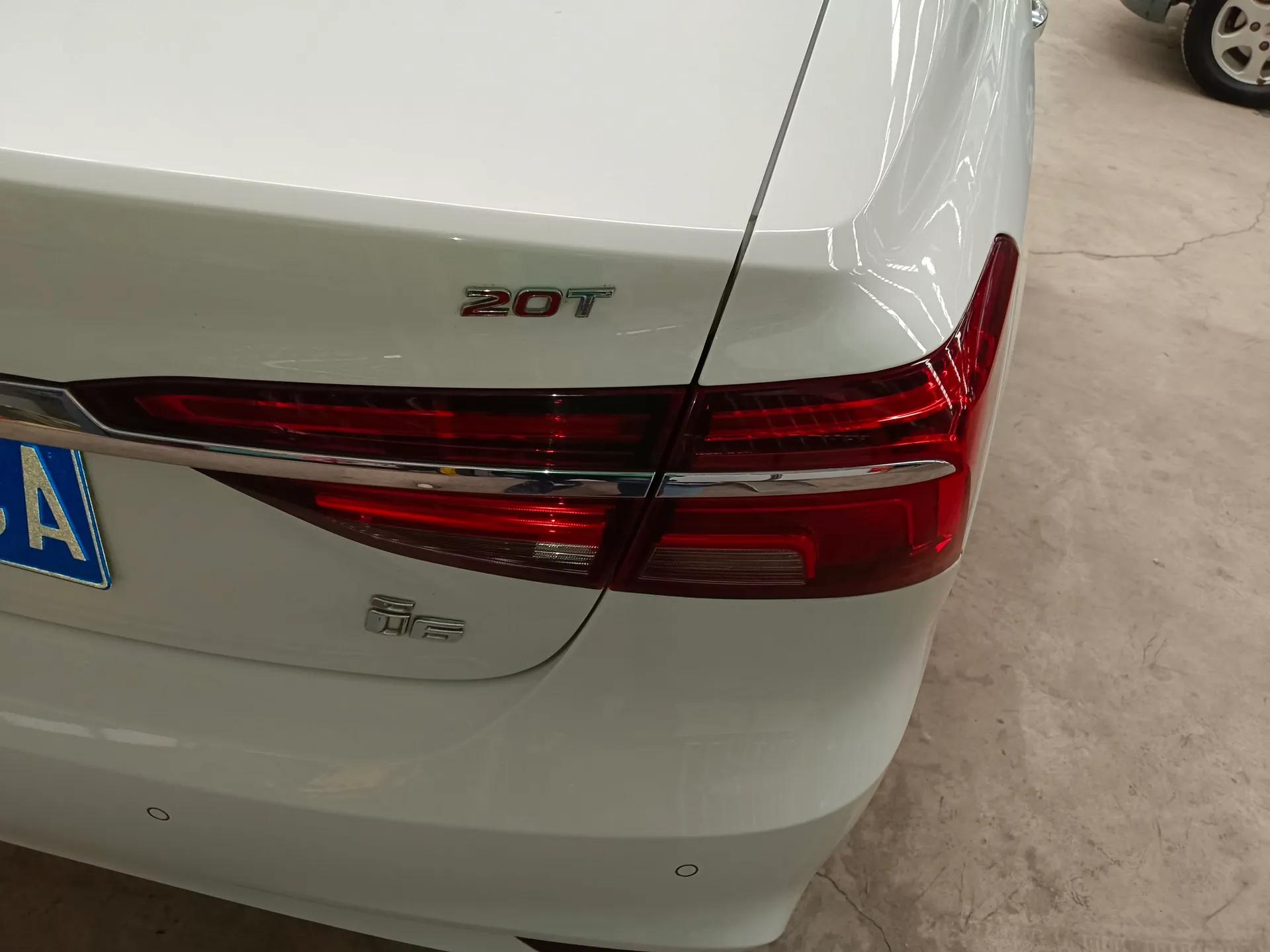 Roewe i6 2018 20T Automatic Flagship Edition — миниатюра 8