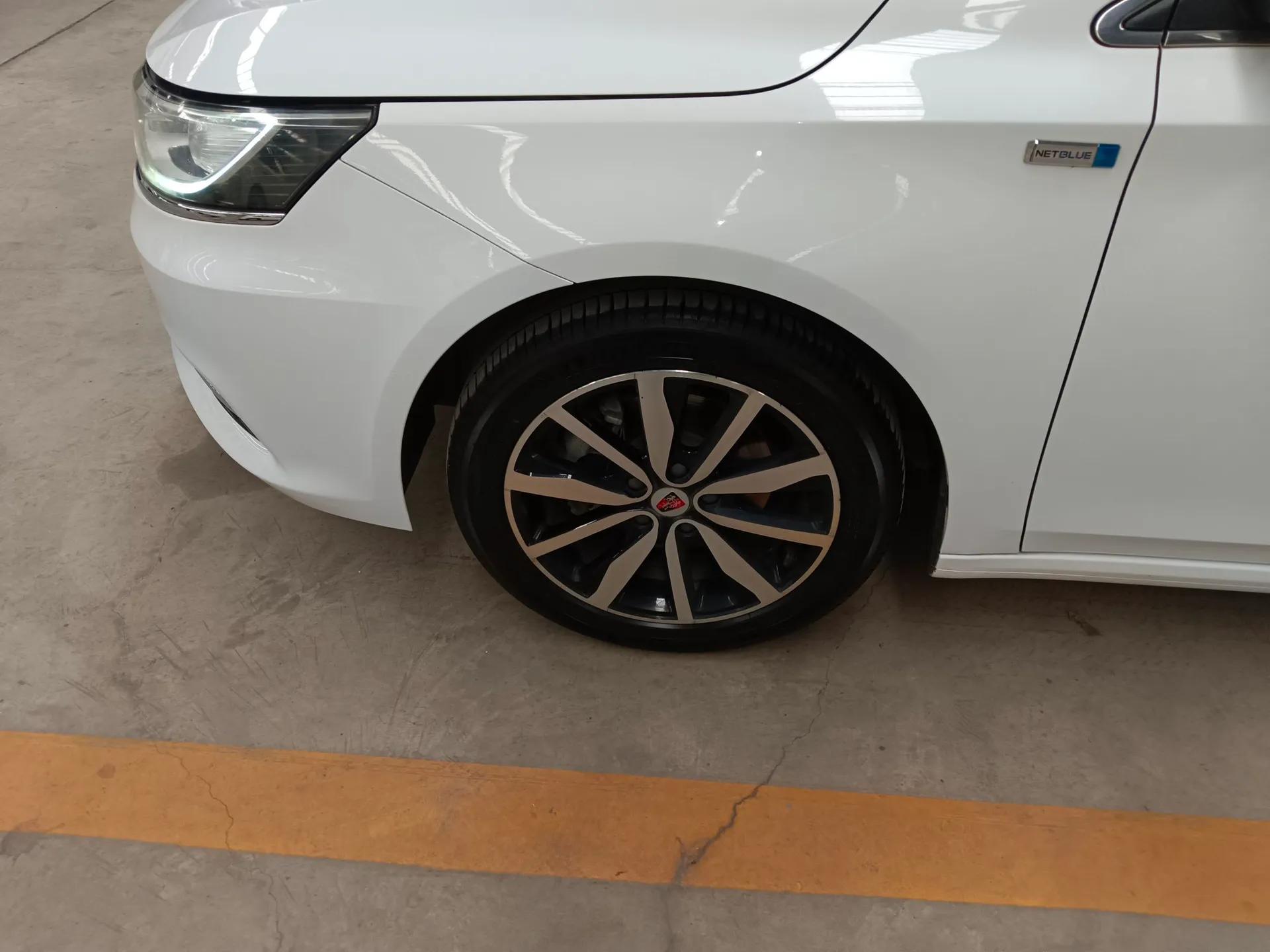 Roewe i6 2018 20T Automatic Flagship Edition — миниатюра 9