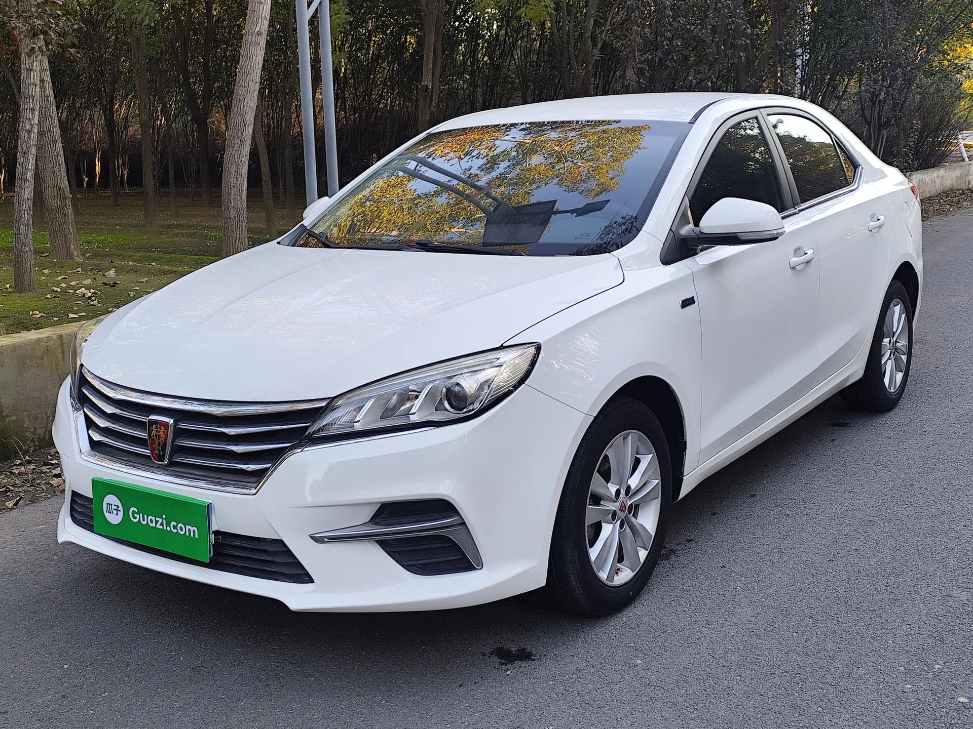 Roewe 360 2018 PLUS 1.5L Automatic Luxury Edition — миниатюра 1