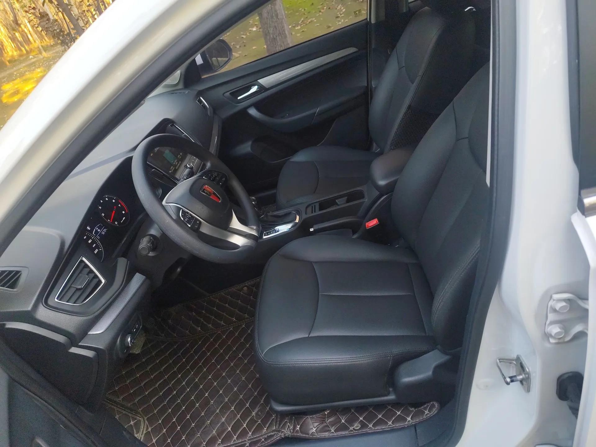 Roewe 360 2018 PLUS 1.5L Automatic Luxury Edition — миниатюра 13