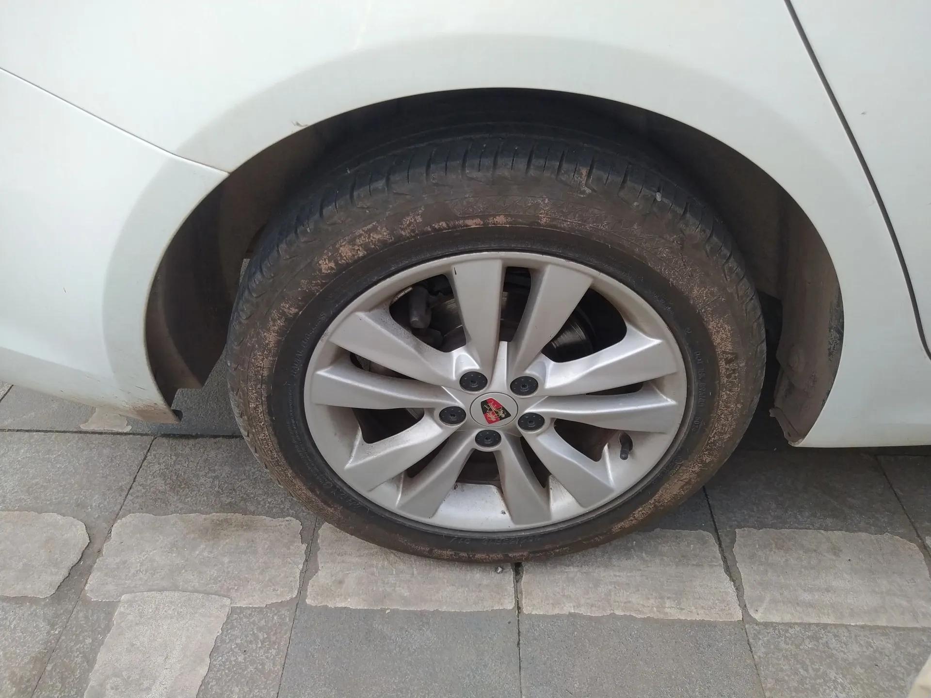 Roewe 360 2015 1.5L Automatic Luxury Edition — миниатюра 10