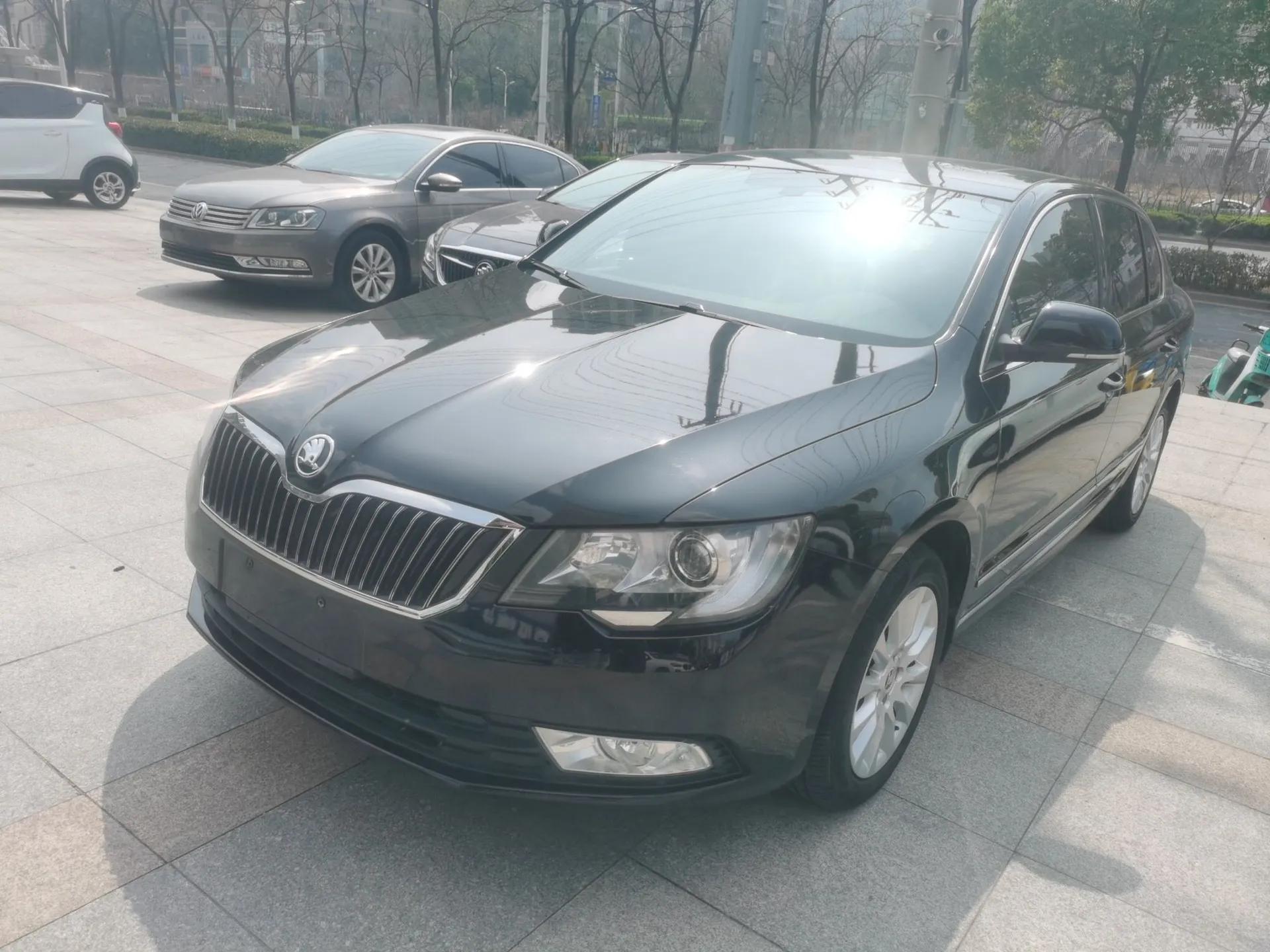 Skoda Superb 2013 1.8TSI Automatic MingShi Edition — миниатюра 1