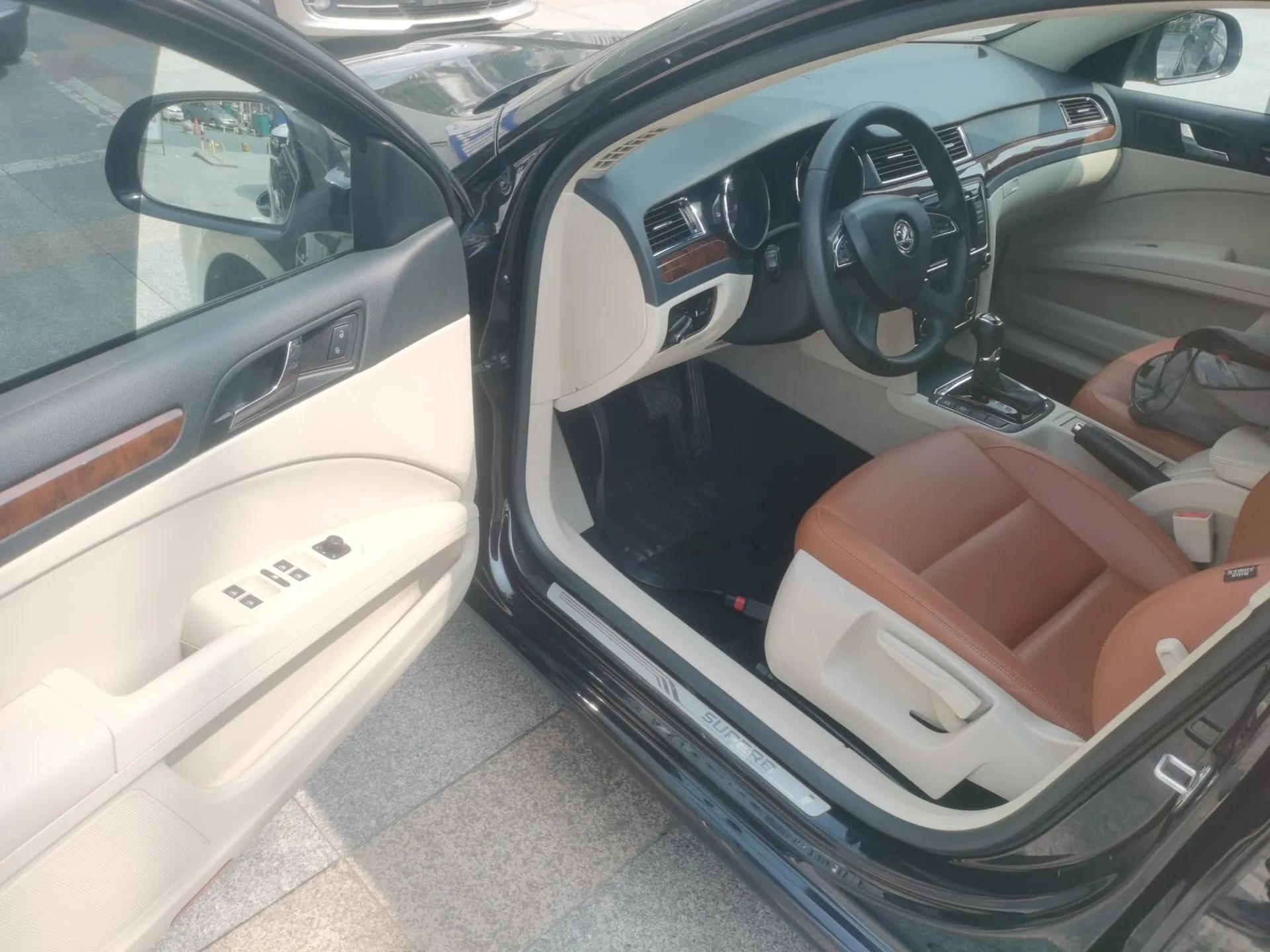 Skoda Superb 2013 1.8TSI Automatic MingShi Edition — миниатюра 18