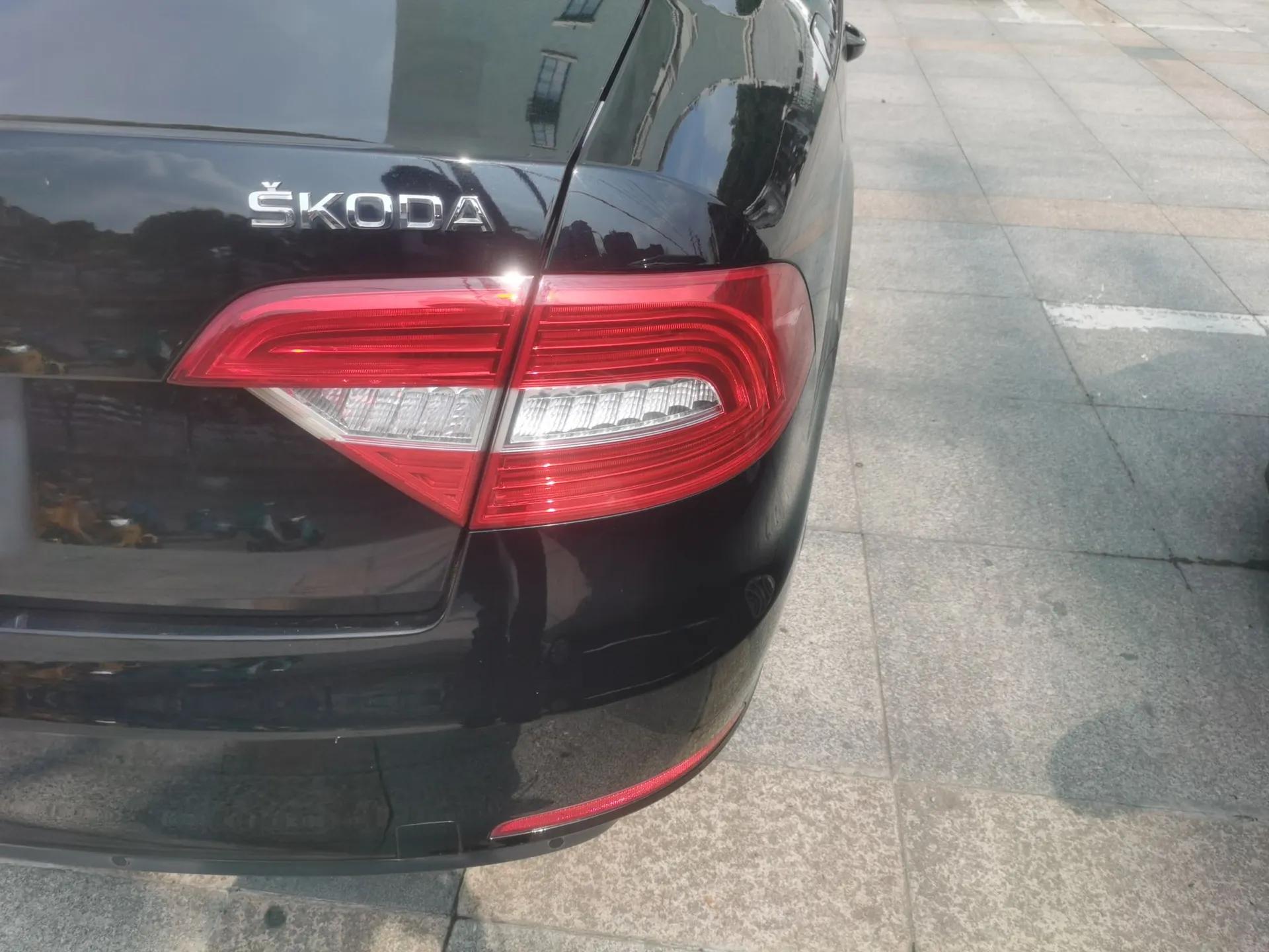 Skoda Superb 2013 1.8TSI Automatic MingShi Edition — миниатюра 8