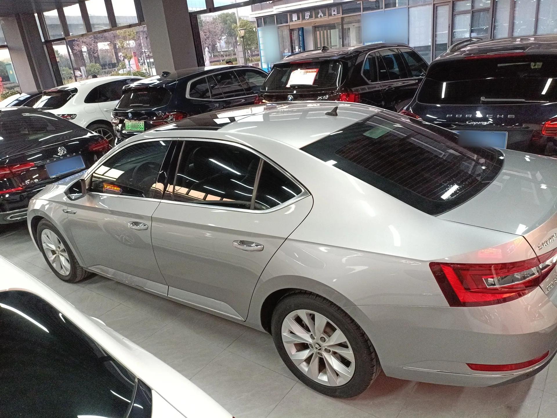 Skoda Superb 2018 TSI330 DSG Comfort Edition China V Standard — миниатюра 5