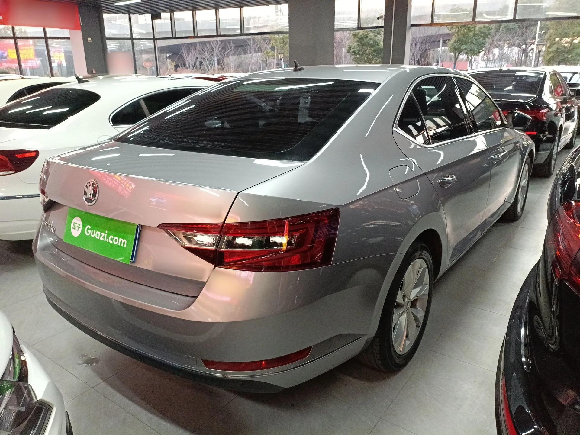 Skoda Superb 2018 TSI330 DSG Comfort Edition China V Standard — миниатюра 7