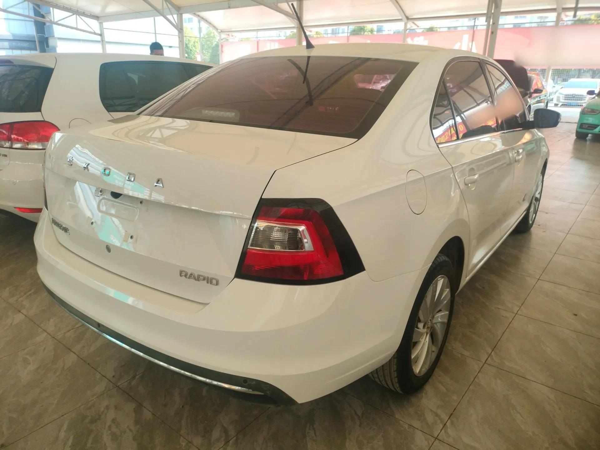 Skoda Rapid 2019 1.5L Automatic Comfort Edition China V Standard — миниатюра 6
