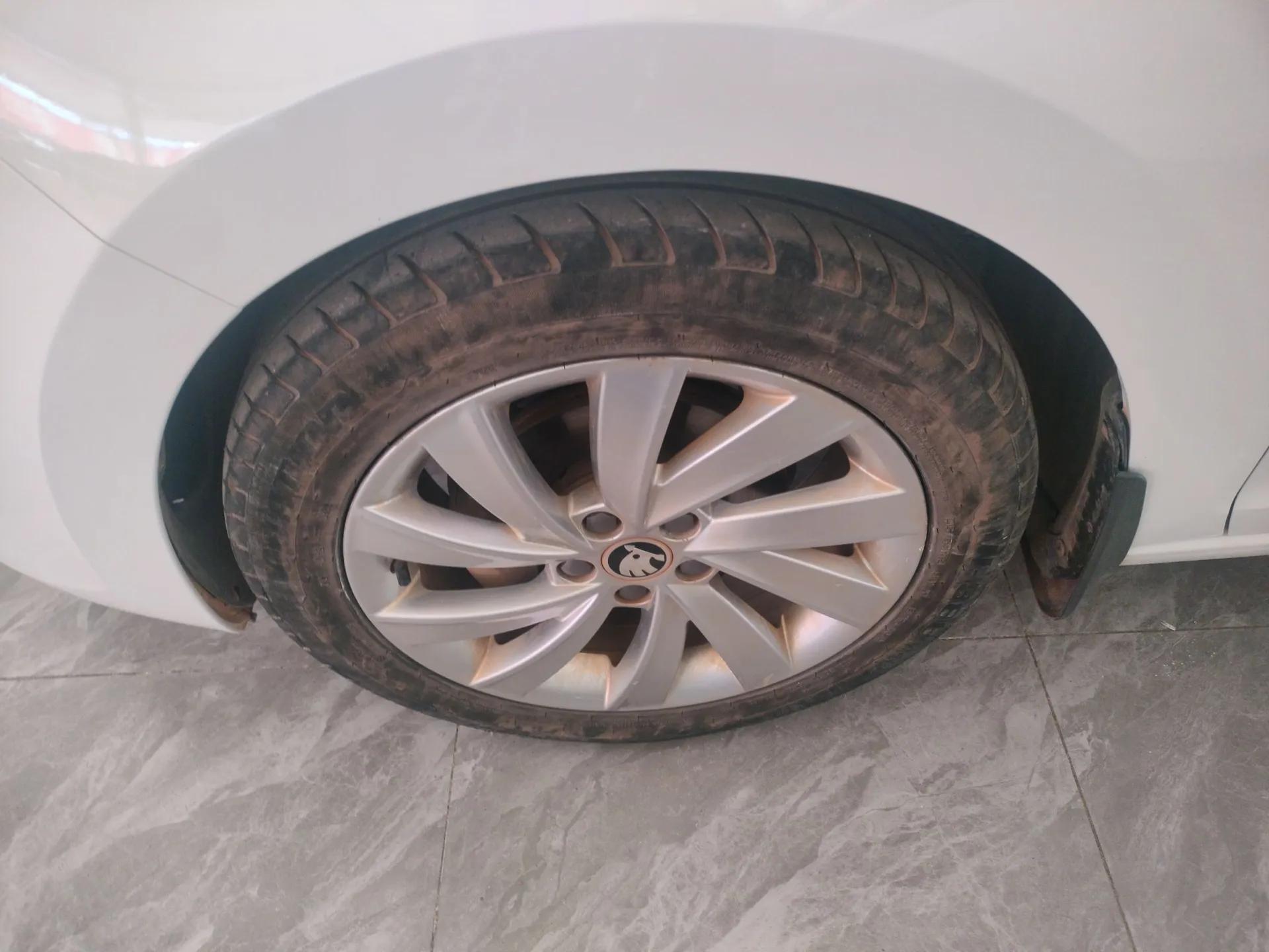 Skoda Rapid 2019 1.5L Automatic Comfort Edition China V Standard — миниатюра 8