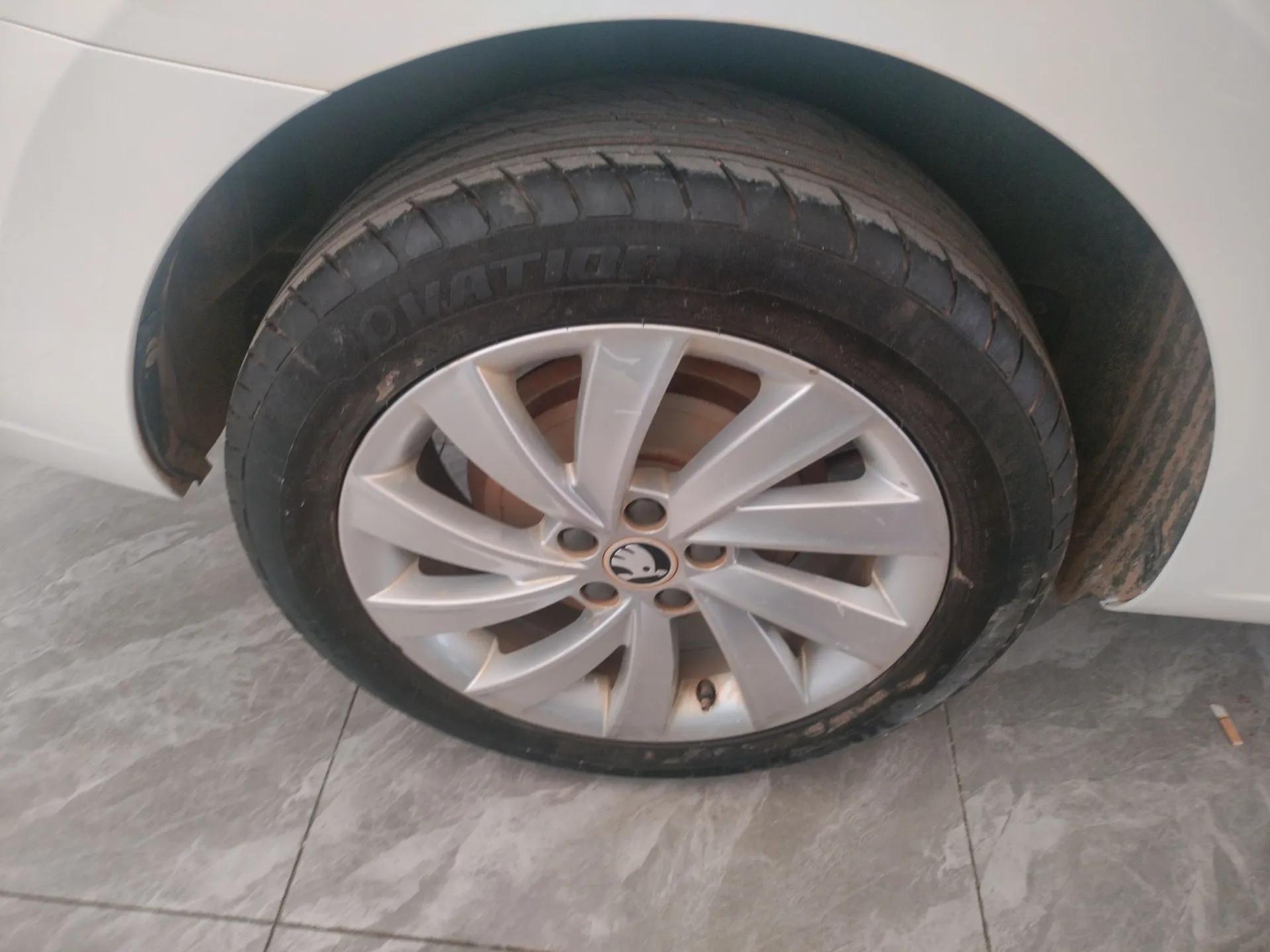 Skoda Rapid 2019 1.5L Automatic Comfort Edition China V Standard — миниатюра 10