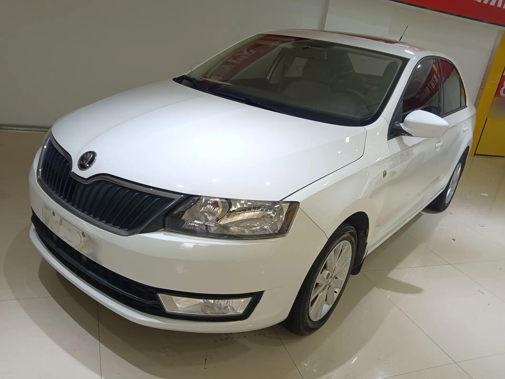 Skoda Rapid 2016 1.6L Automatic Chuanxing Edition — миниатюра 1