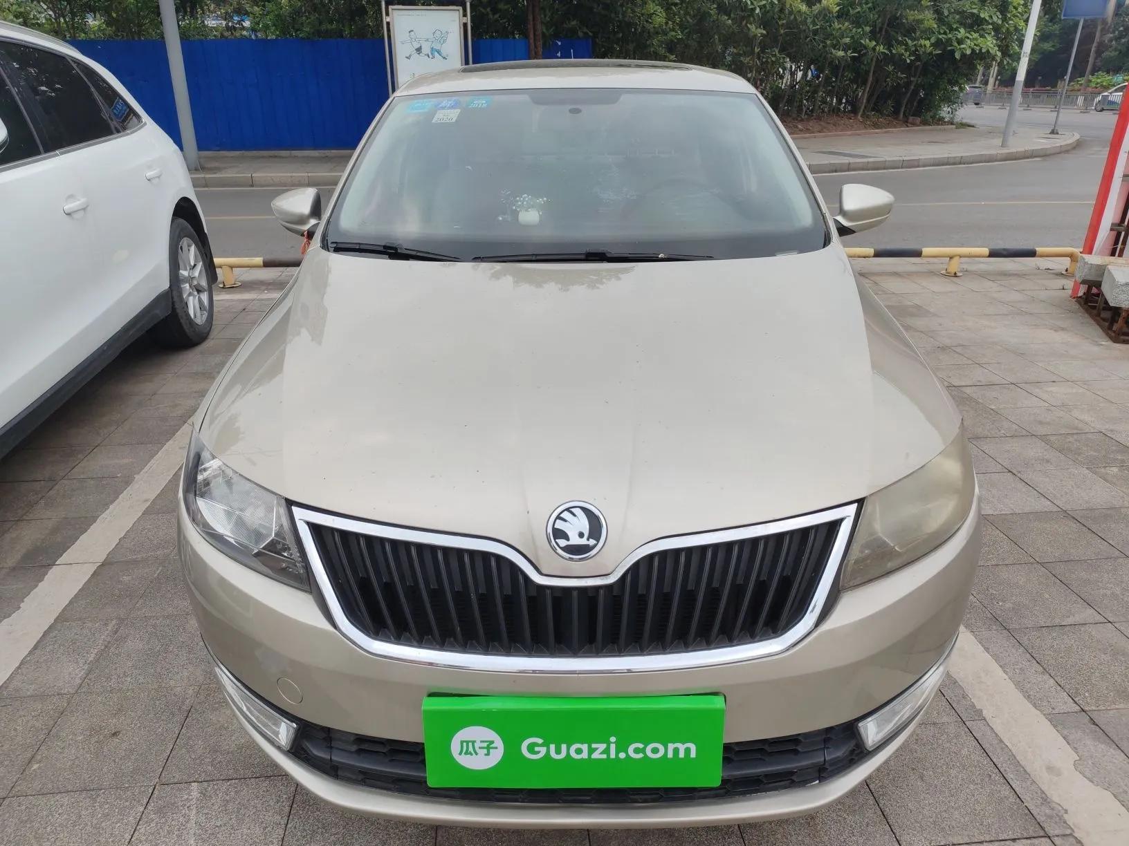 Skoda Rapid 2016 1.6L Manual Trend Edition — миниатюра 2