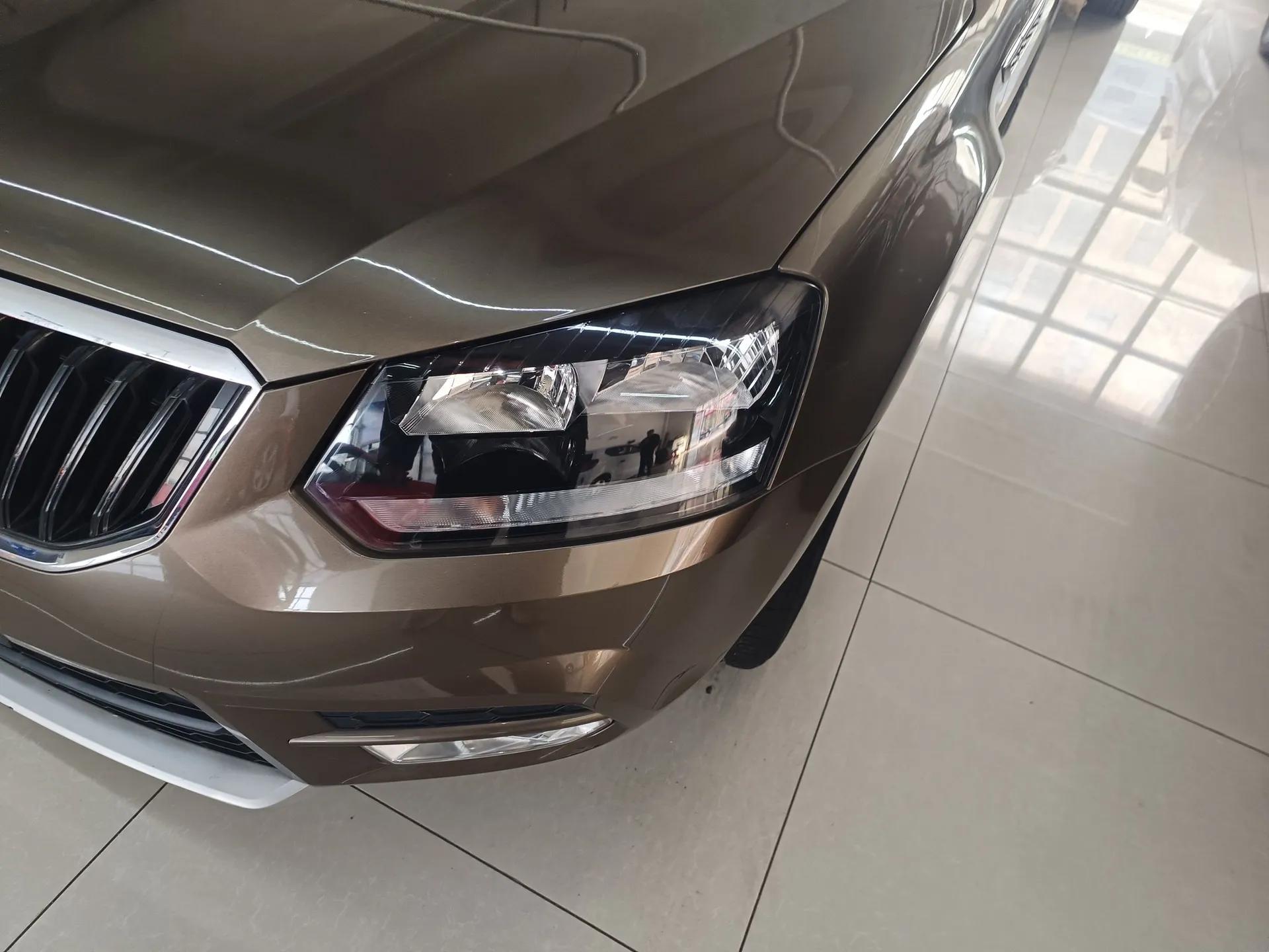 Skoda Yeti 2017 TSI280 DSG Advanced Edition — миниатюра 9
