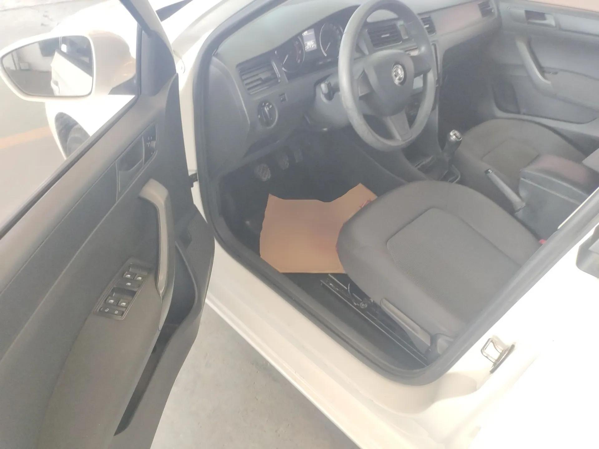 Skoda Rapid Spaceback 2016 Revised Version 1.4L Manual Front-Drive Edition — миниатюра 19