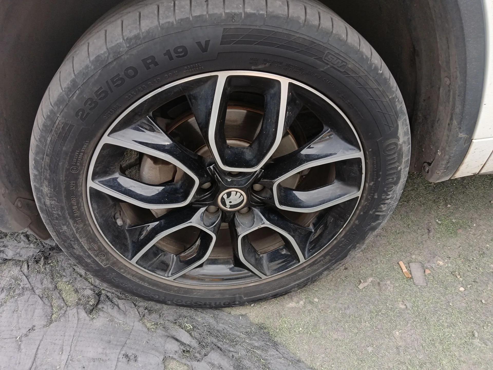 Skoda Kodiaq GT 2019 TSI330 Two-Wheel-Drive Luxury Edition China VI Standard — миниатюра 8