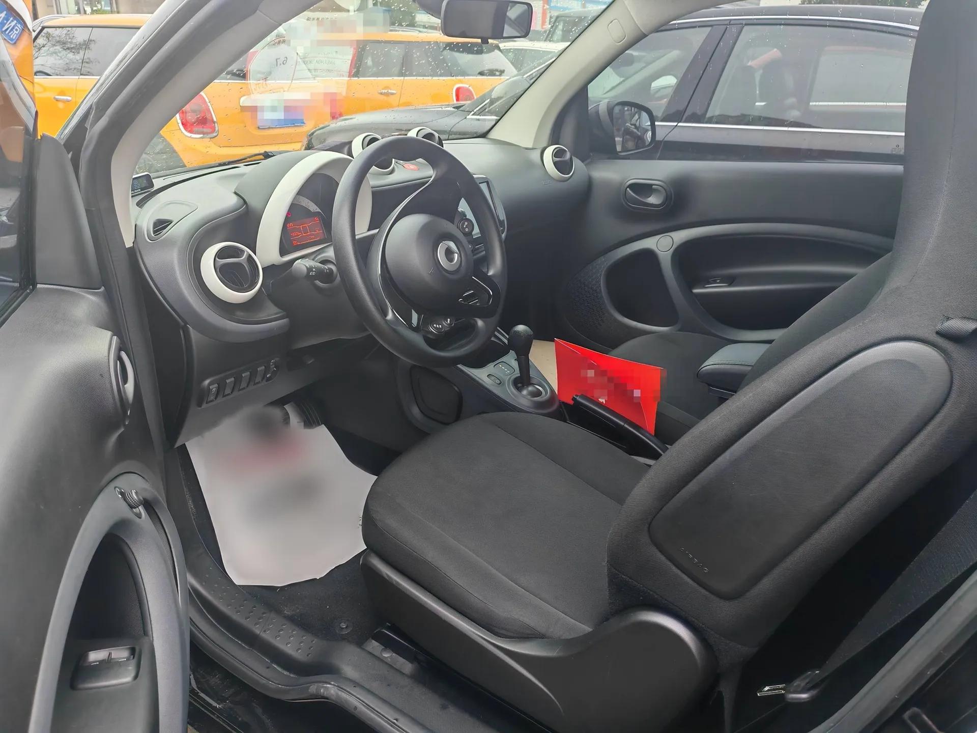 smart fortwo 2018 1.0L 52kW Hardtop Dynamic Version China V — миниатюра 14
