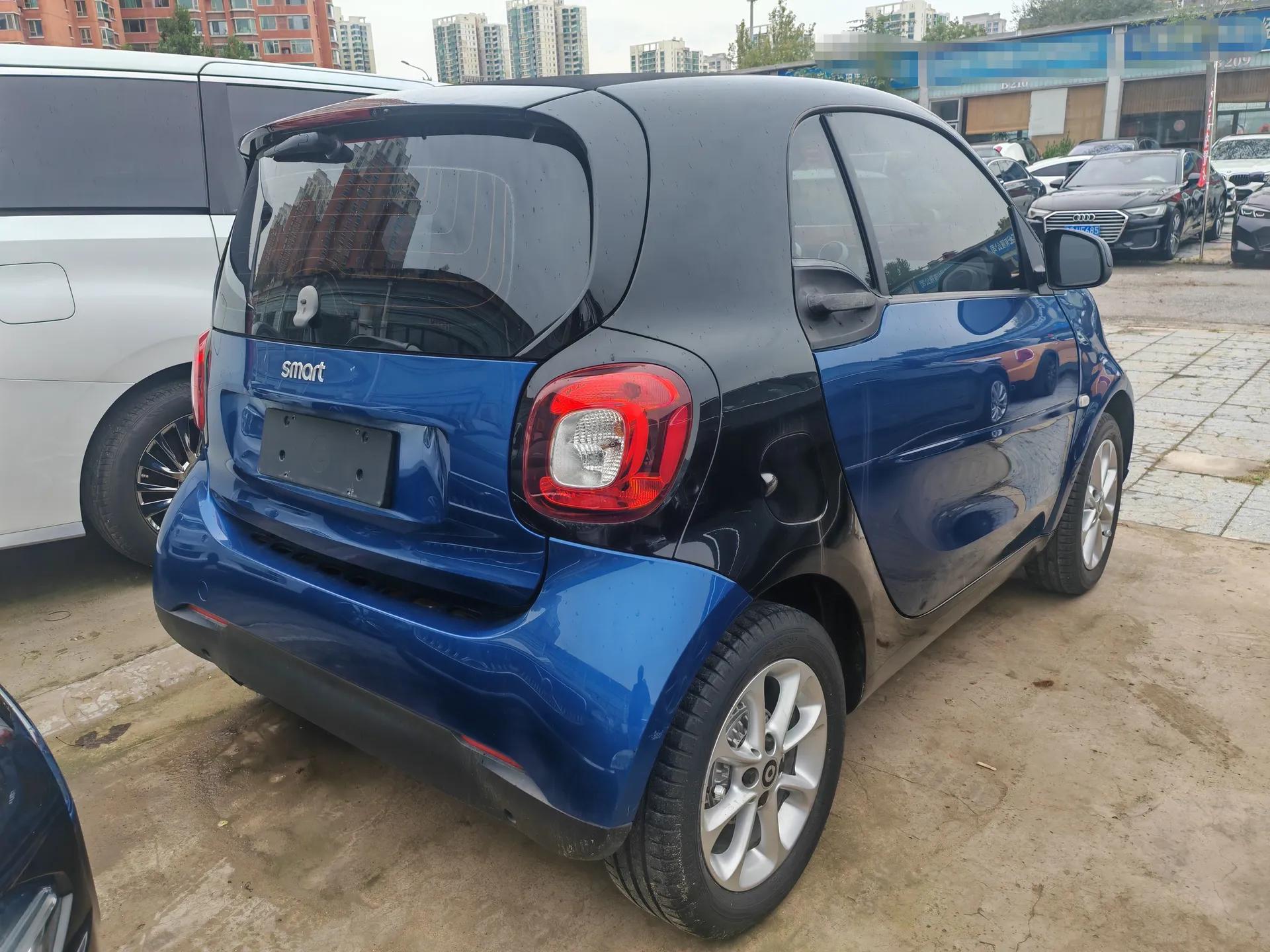 smart fortwo 2018 1.0L 52kW Hardtop Dynamic Version China V — миниатюра 6