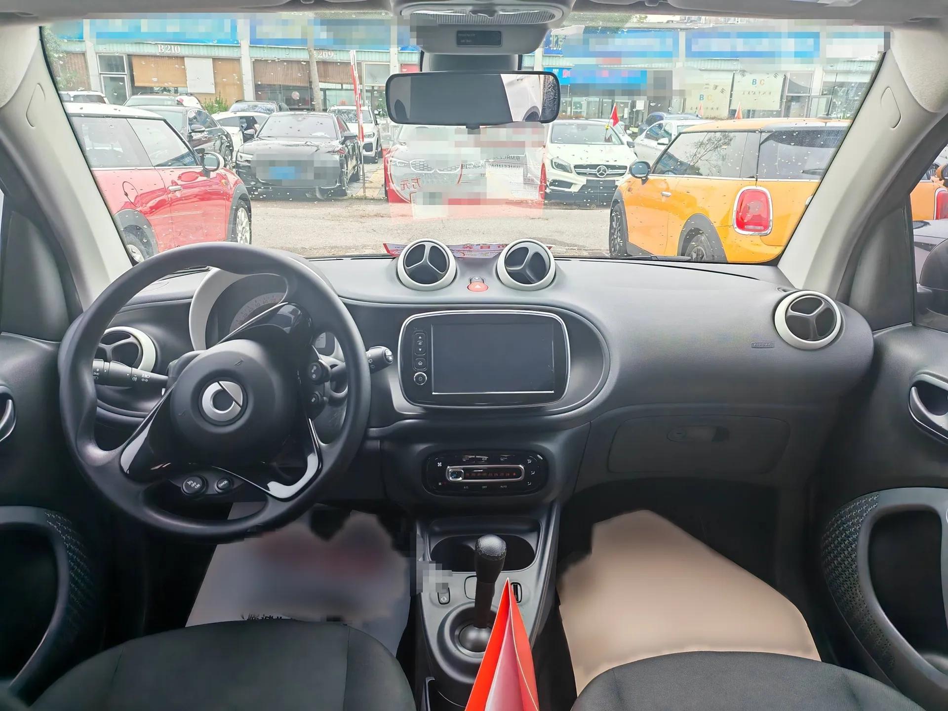 smart fortwo 2018 1.0L 52kW Hardtop Dynamic Version China V — миниатюра 10