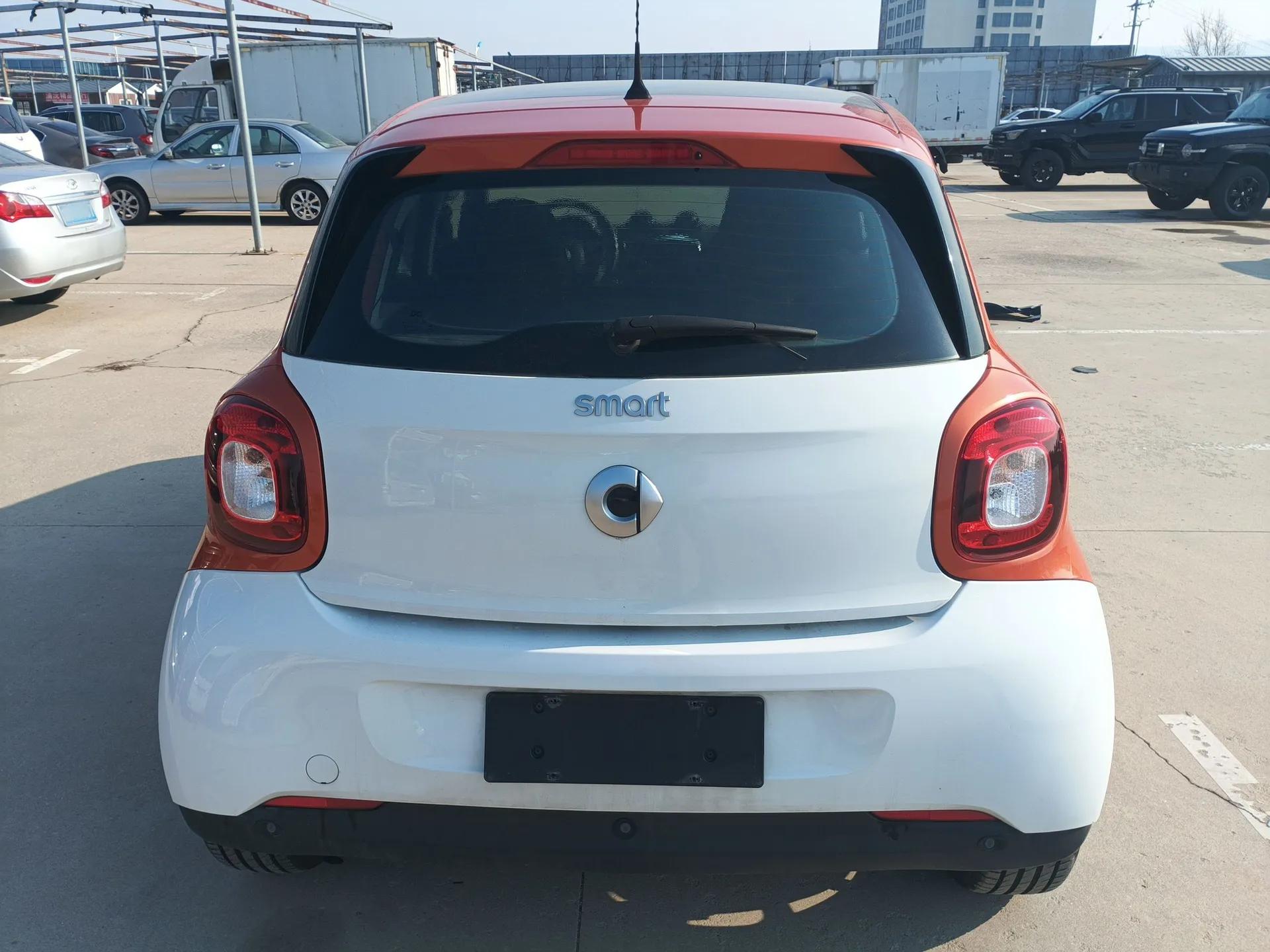 smart forfour 2016 1.0L 52 kW Passion Edition — миниатюра 6