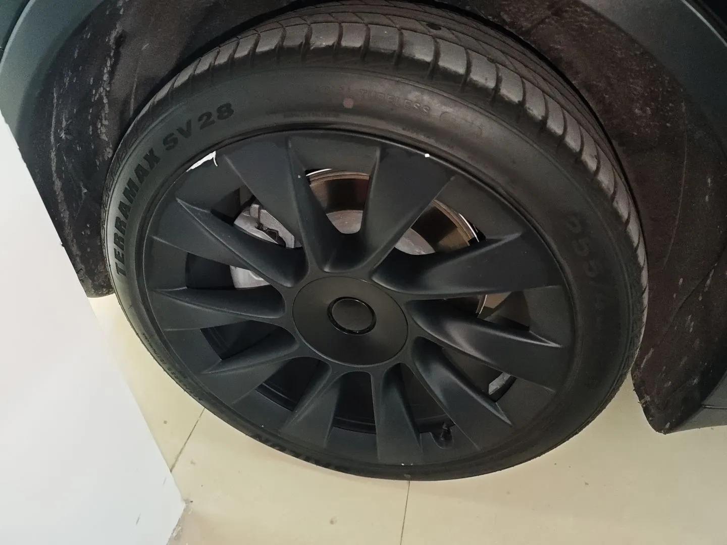 Tesla Model Y 2021 Standard Range Rear-Wheel Drive Version — миниатюра 10